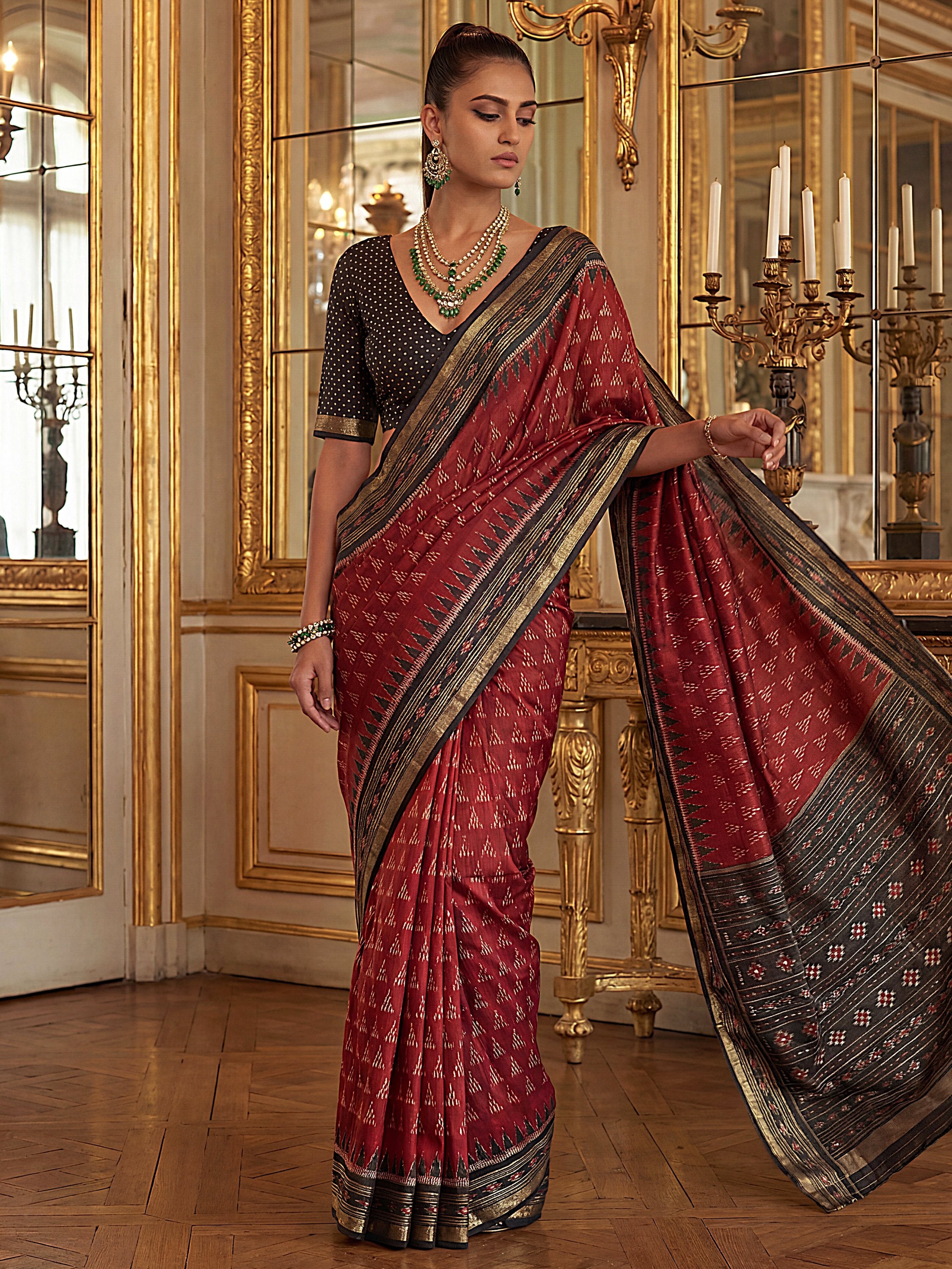 Beauteous Red Zari Weaving Silk Marriage Wear Saree With Blouse