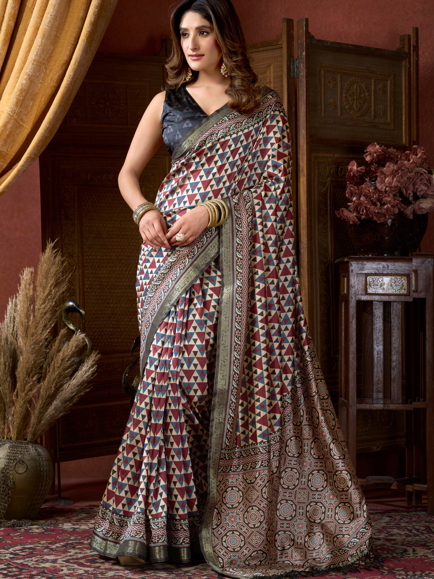 Magnificent Cream Digital Printed Silk Traditional Saree With Blouse
