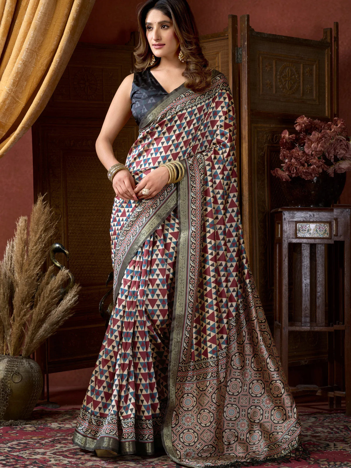 Magnificent Cream Digital Printed Silk Traditional Saree With Blouse