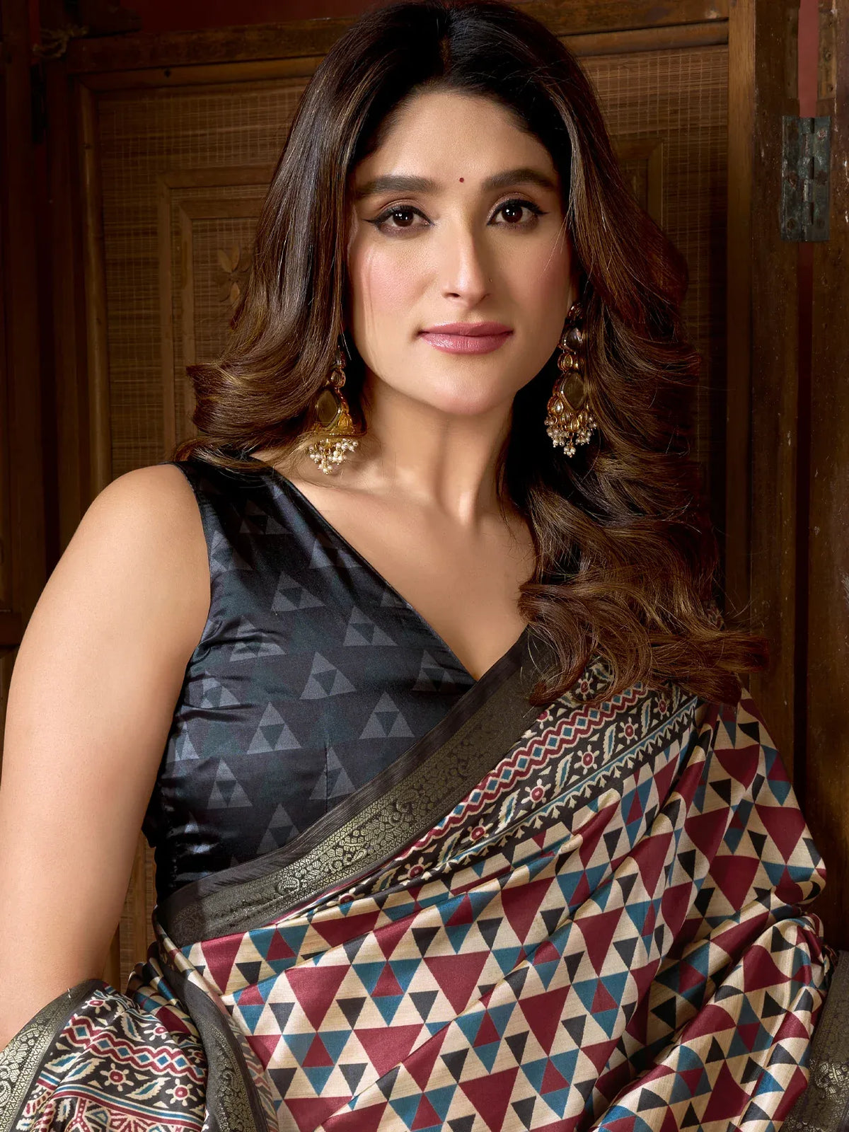 Magnificent Cream Digital Printed Silk Traditional Saree With Blouse