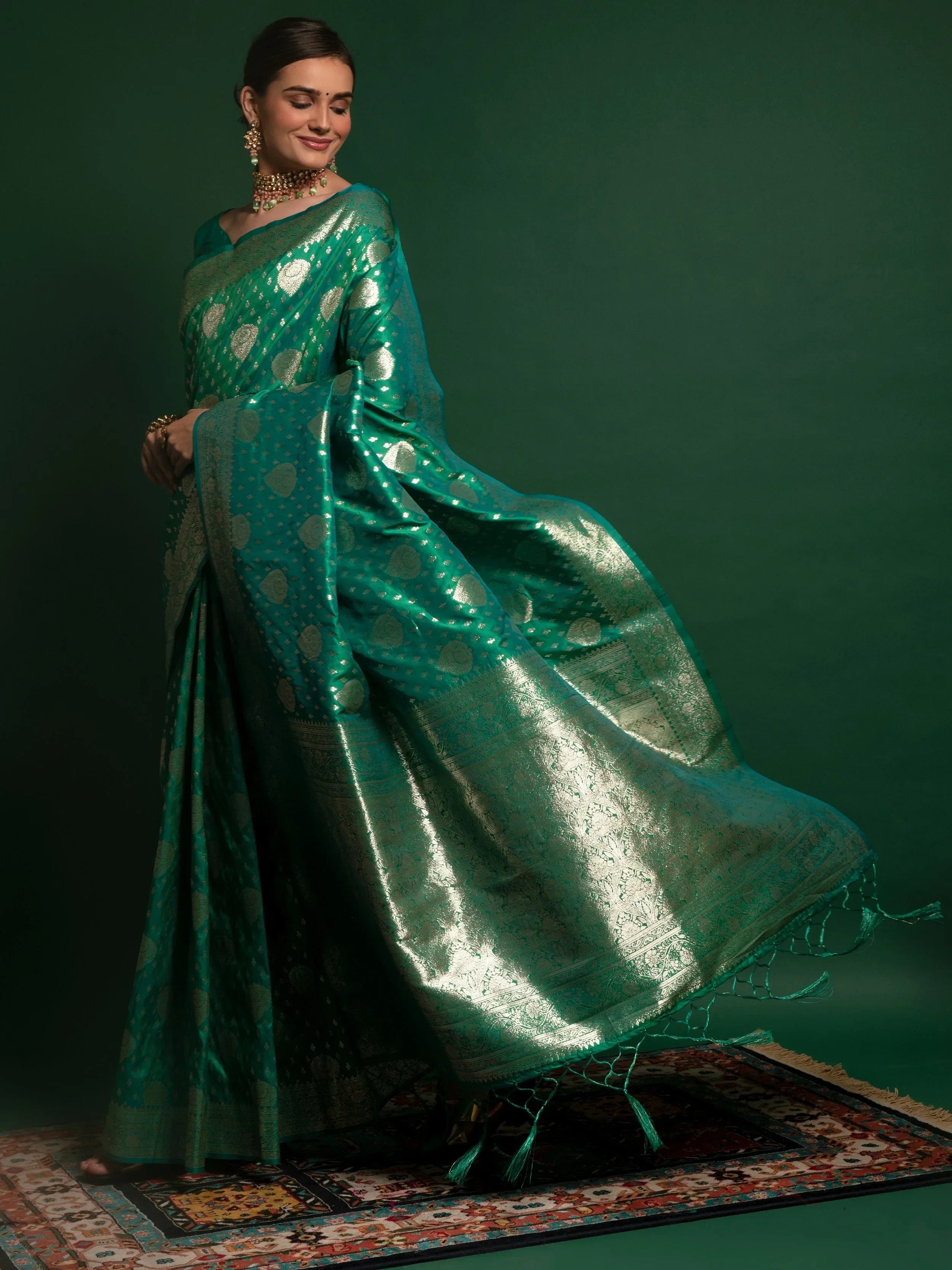 Ravishing Green Zari Weaving Silk Festival Wear Saree With Blouse