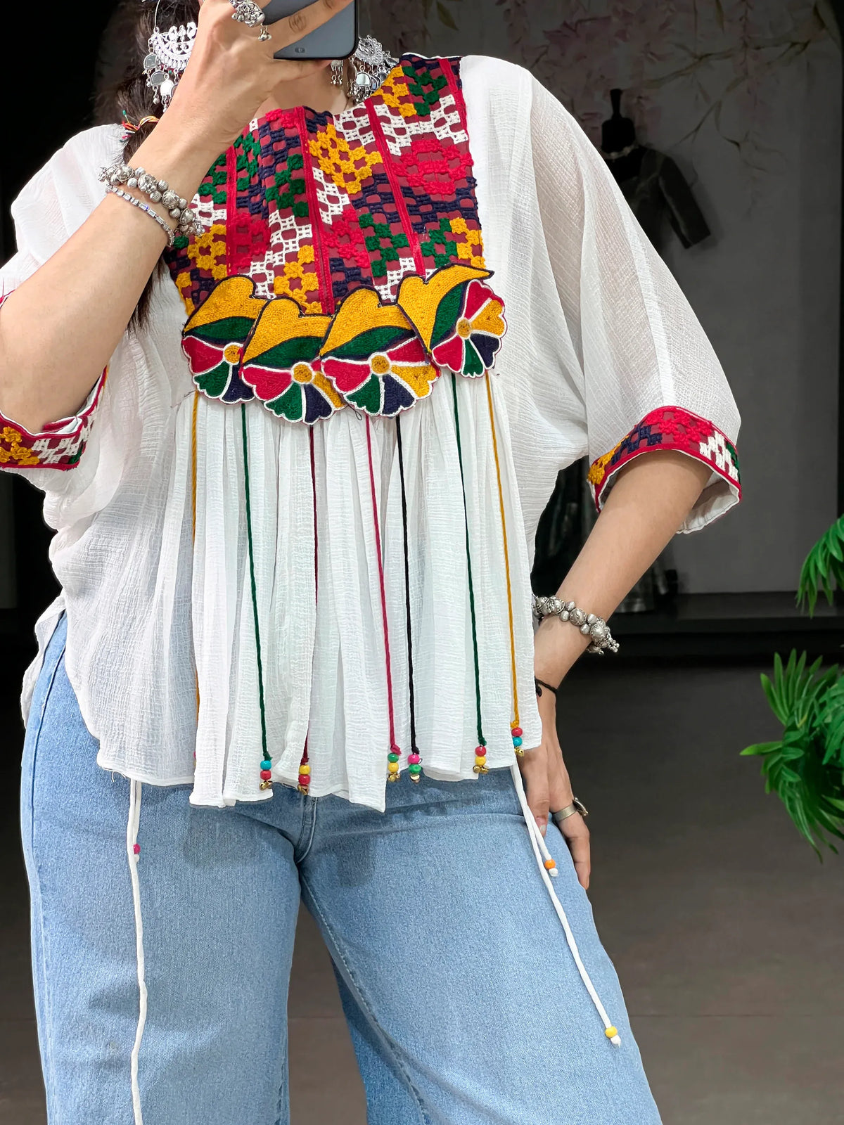 Fantastic White Gamthi Work Chiffon Navratri Wear Top
