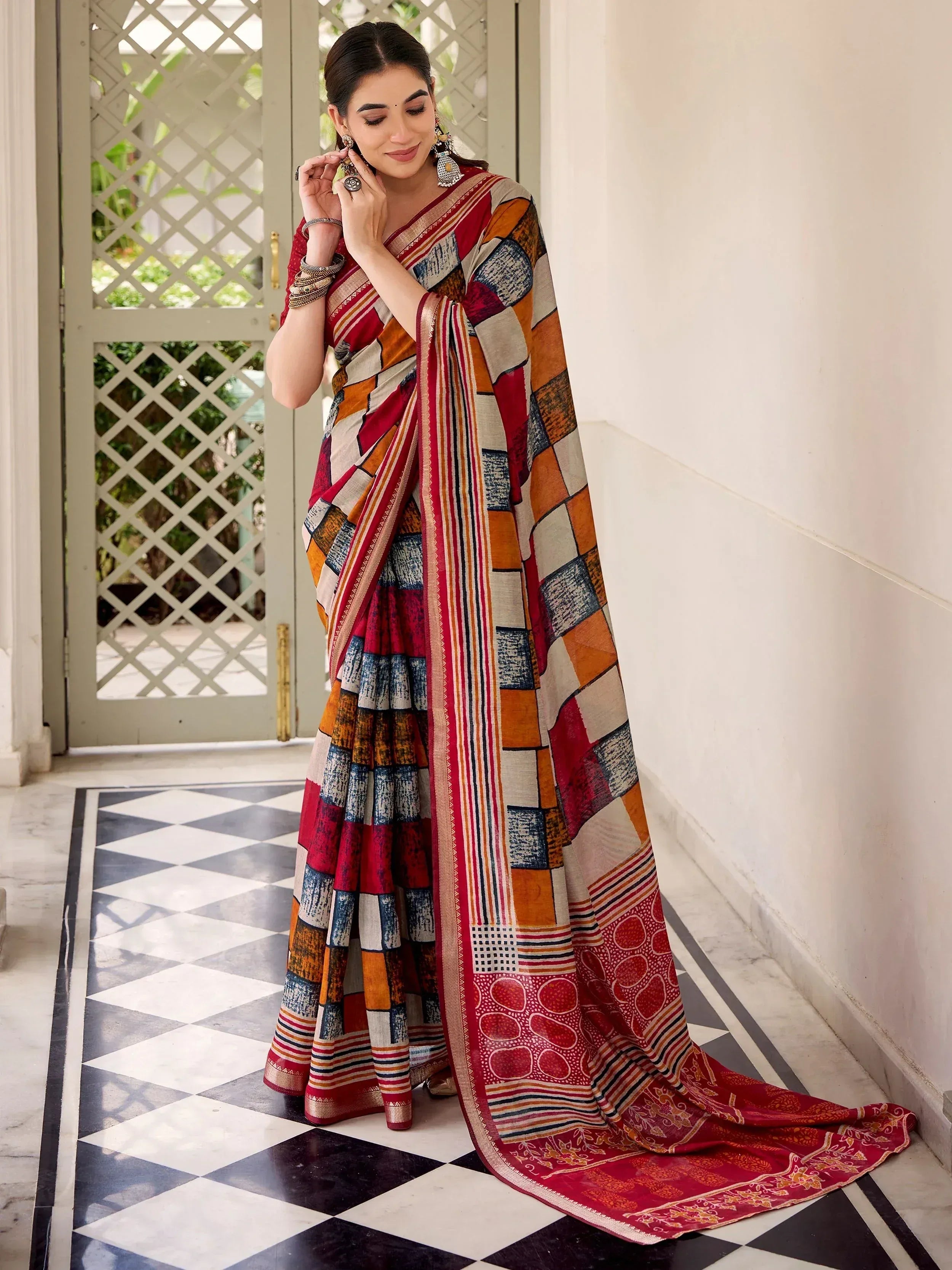 Stylish Maroon Digital Printed Polyester Casual Wear Saree With Blouse