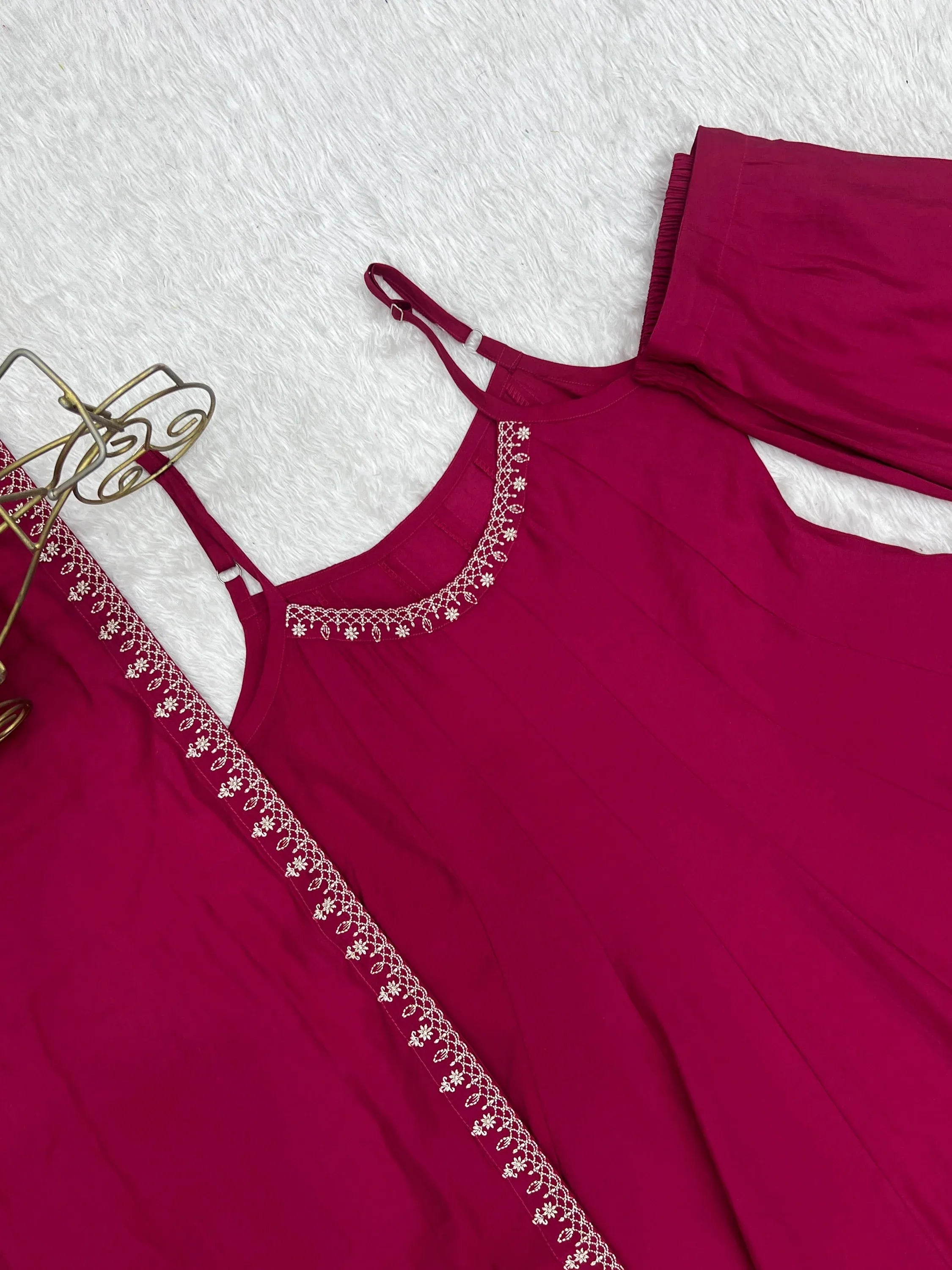 Lovely Pink Lace Border Chanderi Wedding Wear Anarkali Suit With Dupatta