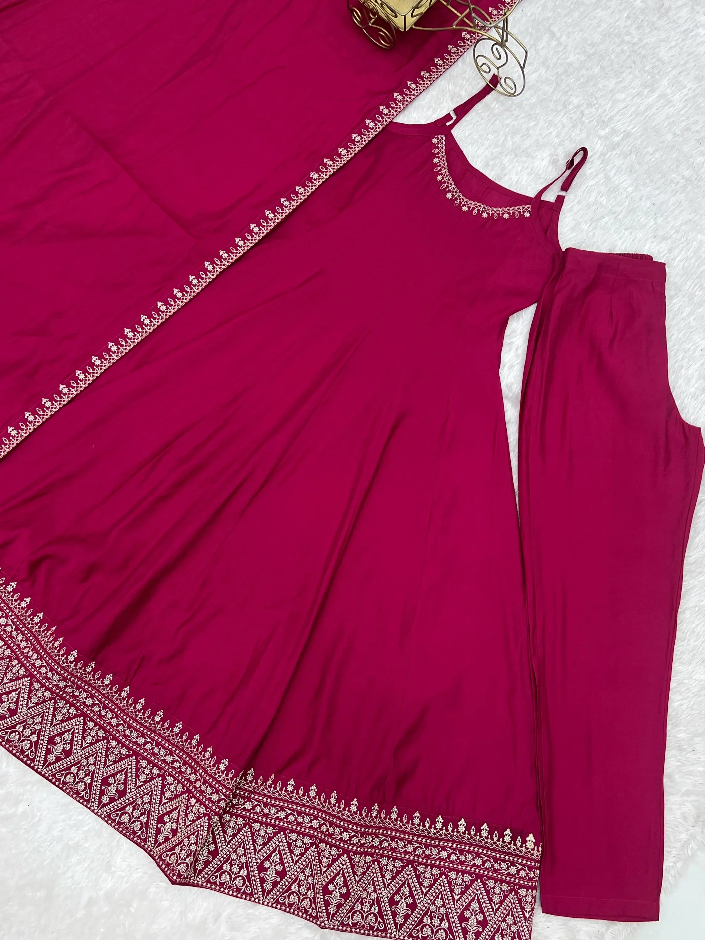 Lovely Pink Lace Border Chanderi Wedding Wear Anarkali Suit With Dupatta