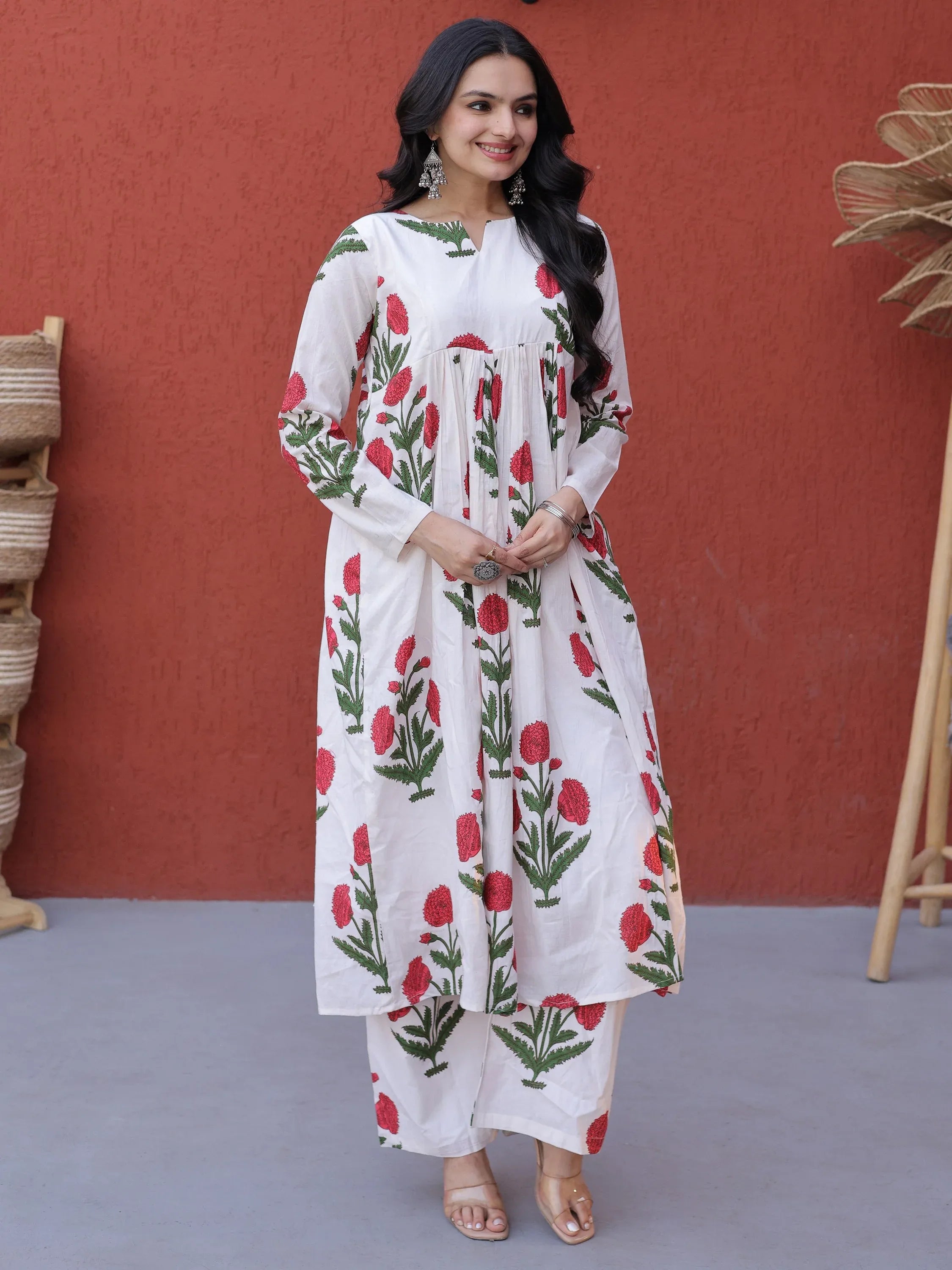 Dazzling Pink Floral Printed Cotton Casual Wear Kurti With Pant
