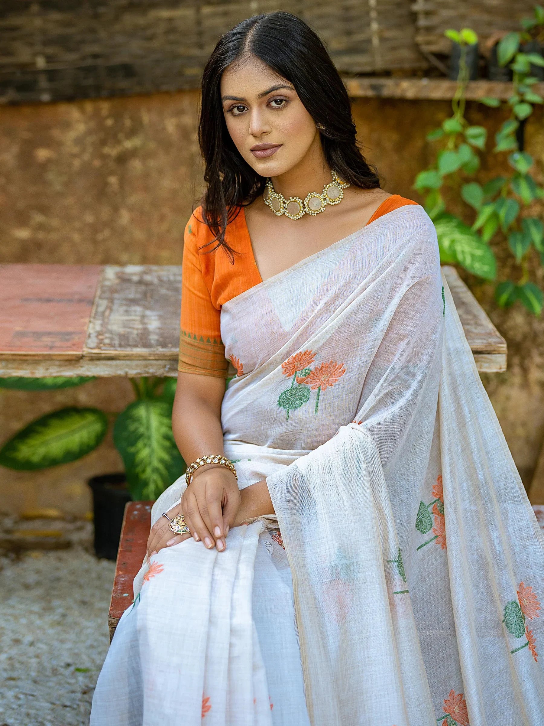 Beautiful Off-White Floral Weaving Cotton Traditional Saree With Blouse