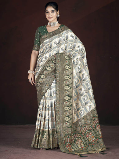 Enchanting Green Zari Weaving Banarasi Silk Wedding Saree With Blouse