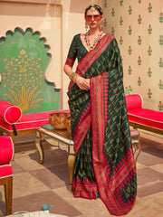 Tantalizing Green Digital Printed Silk Casual Wear Saree With Blouse