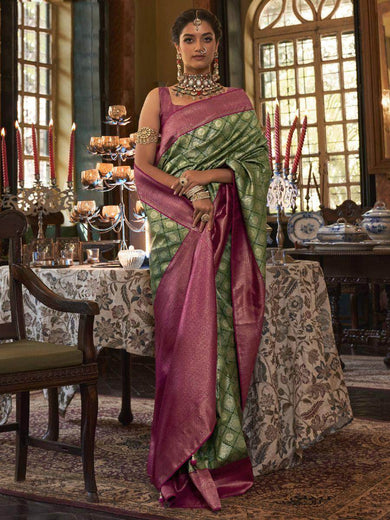 Breathtaking Green Zari Woven Kanjivaram Silk Reception Wear Saree