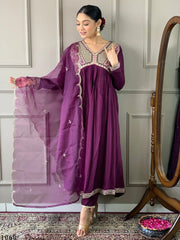 Gorgeous Purple Sequins Viscose Event Wear Pant Suit With Dupatta