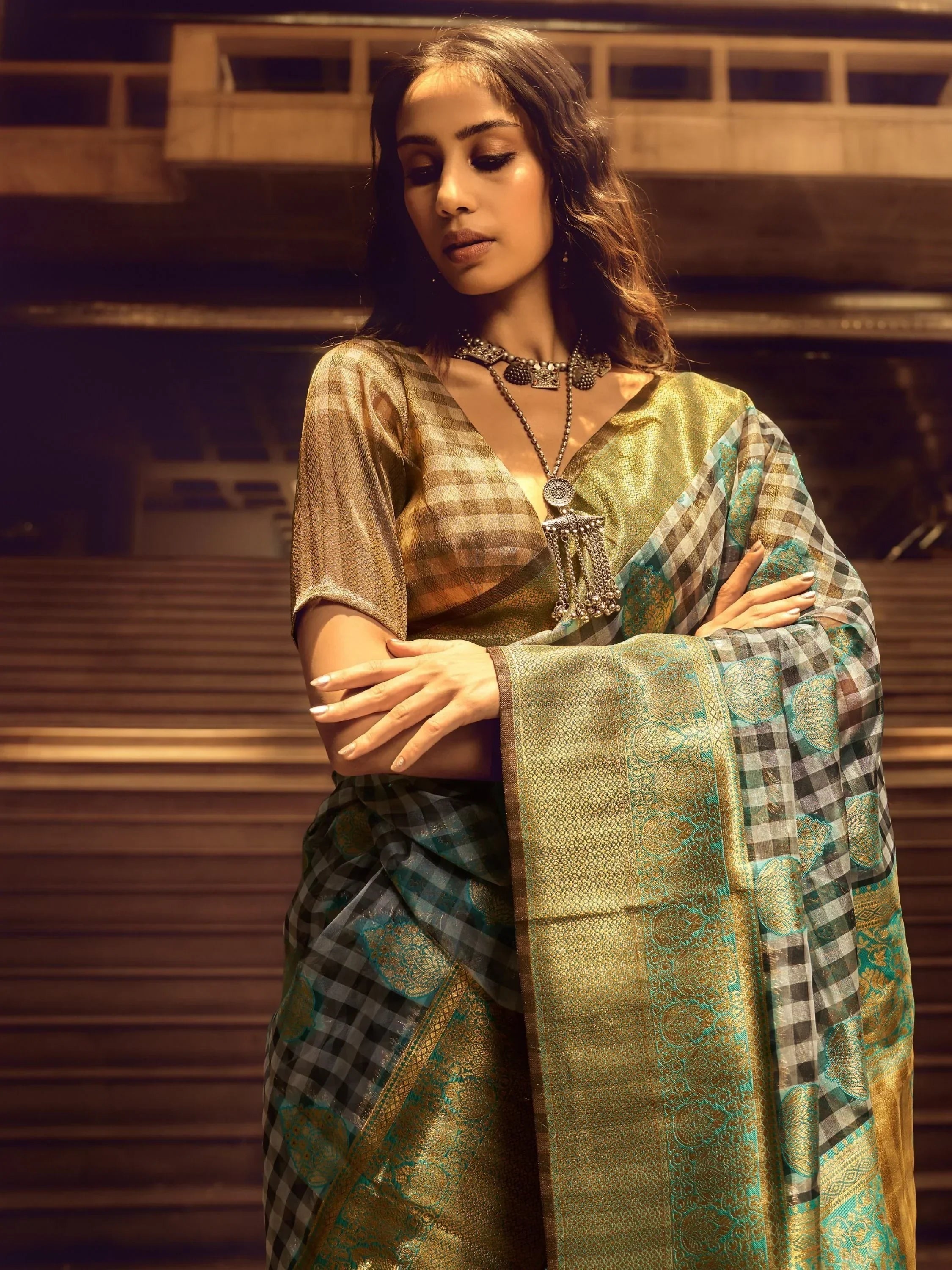 Mesmerizing Grey & Green Zari Weaving Organza Saree With Blouse