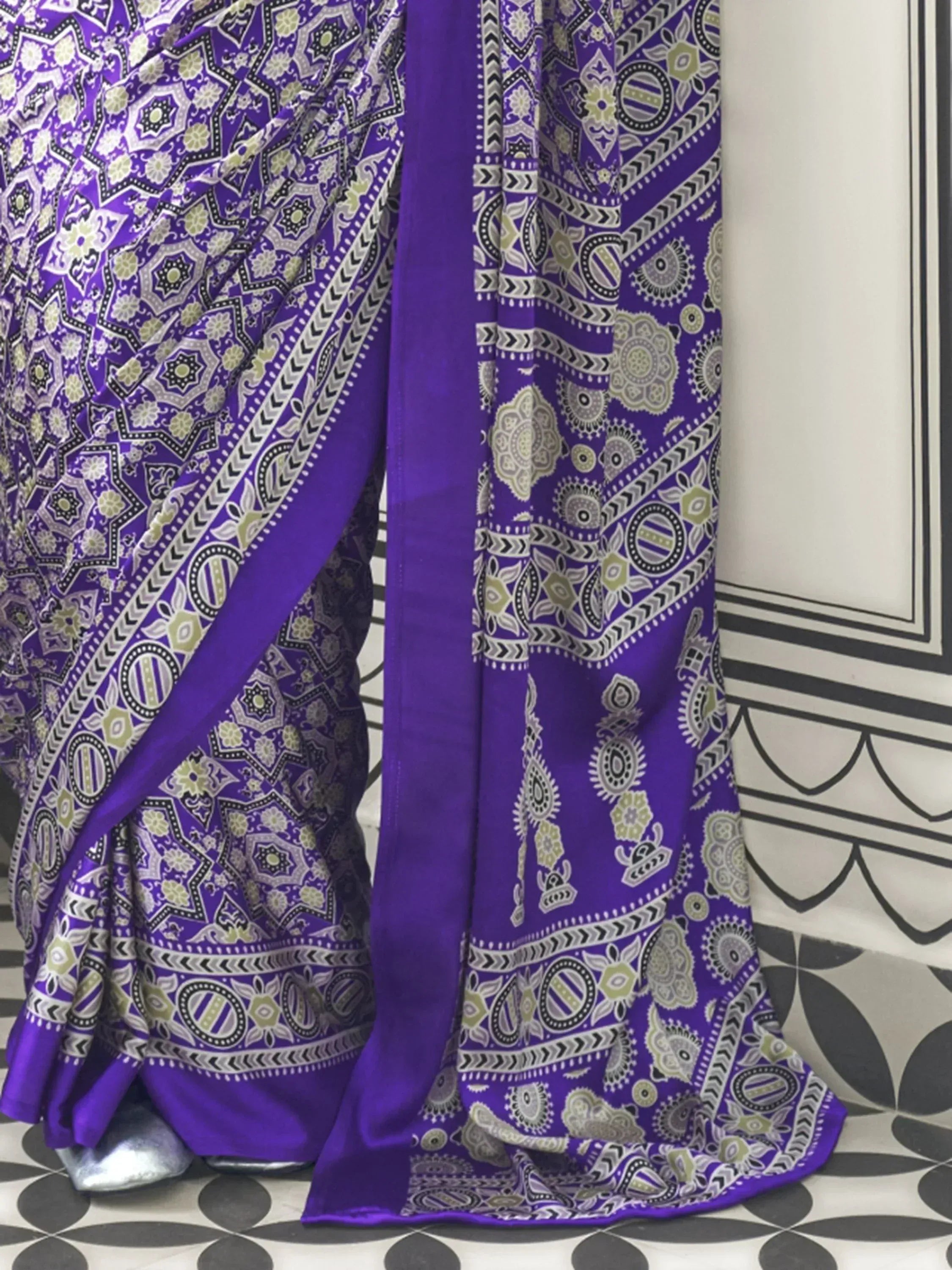 Purple printed saree with geometric floral patterns, ethnic wear for women