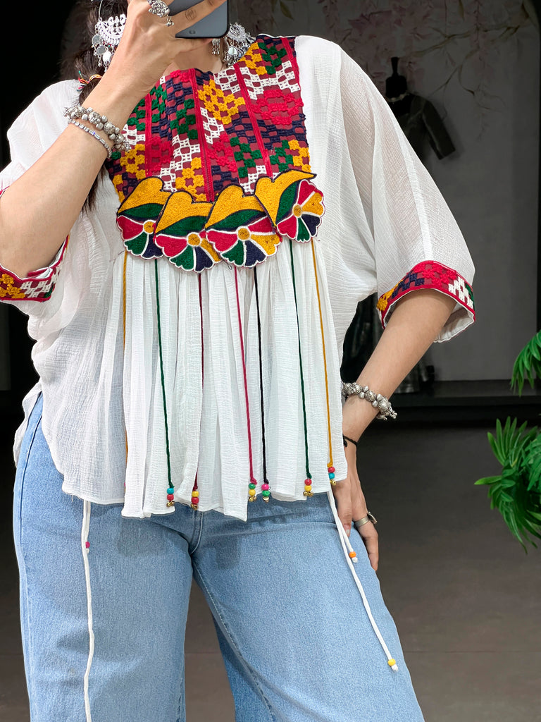 Fantastic White Gamthi Work Chiffon Navratri Wear Top