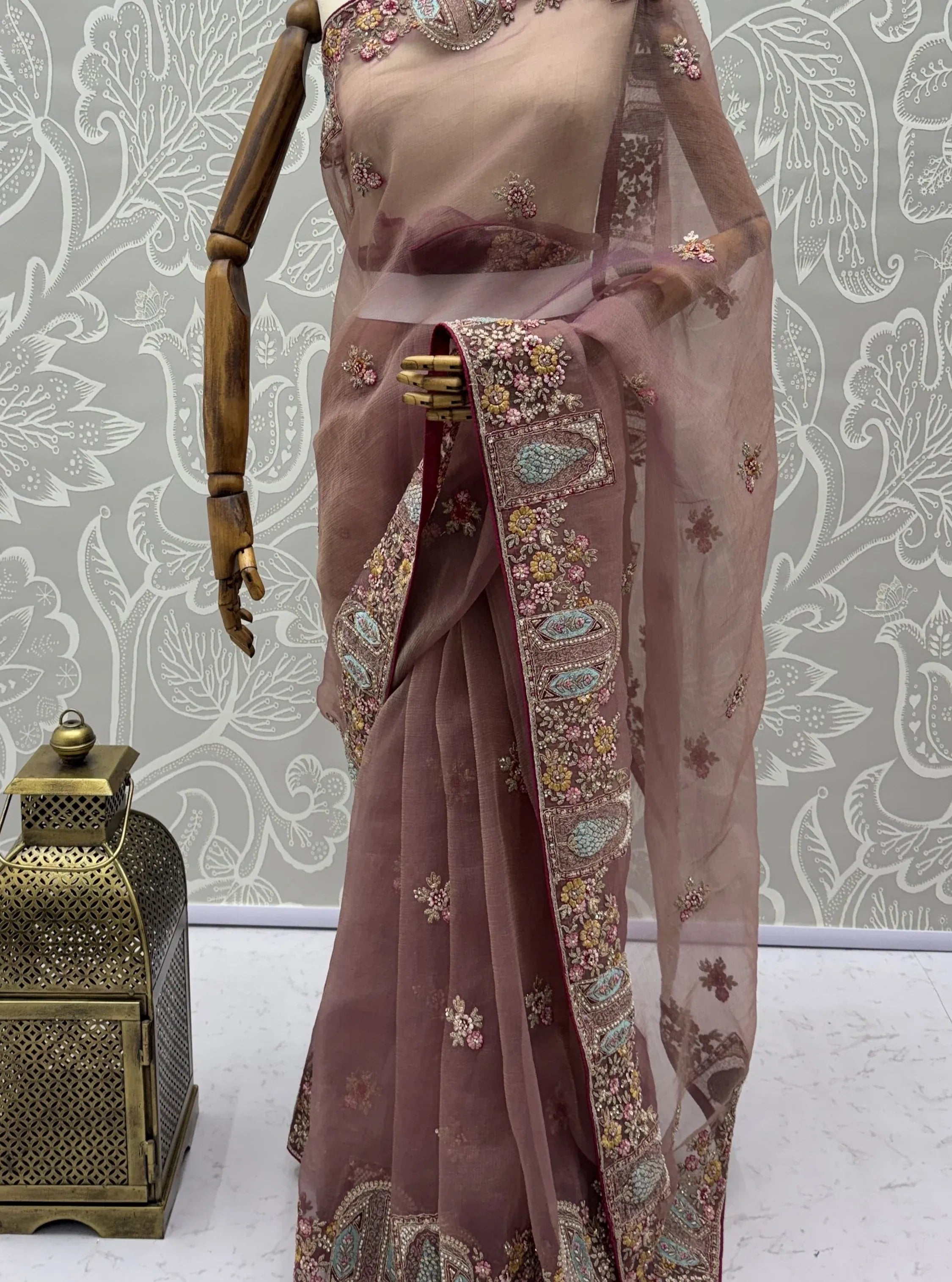 Sparkling Mauve Floral Embroidery Organza Traditional Saree With Blouse