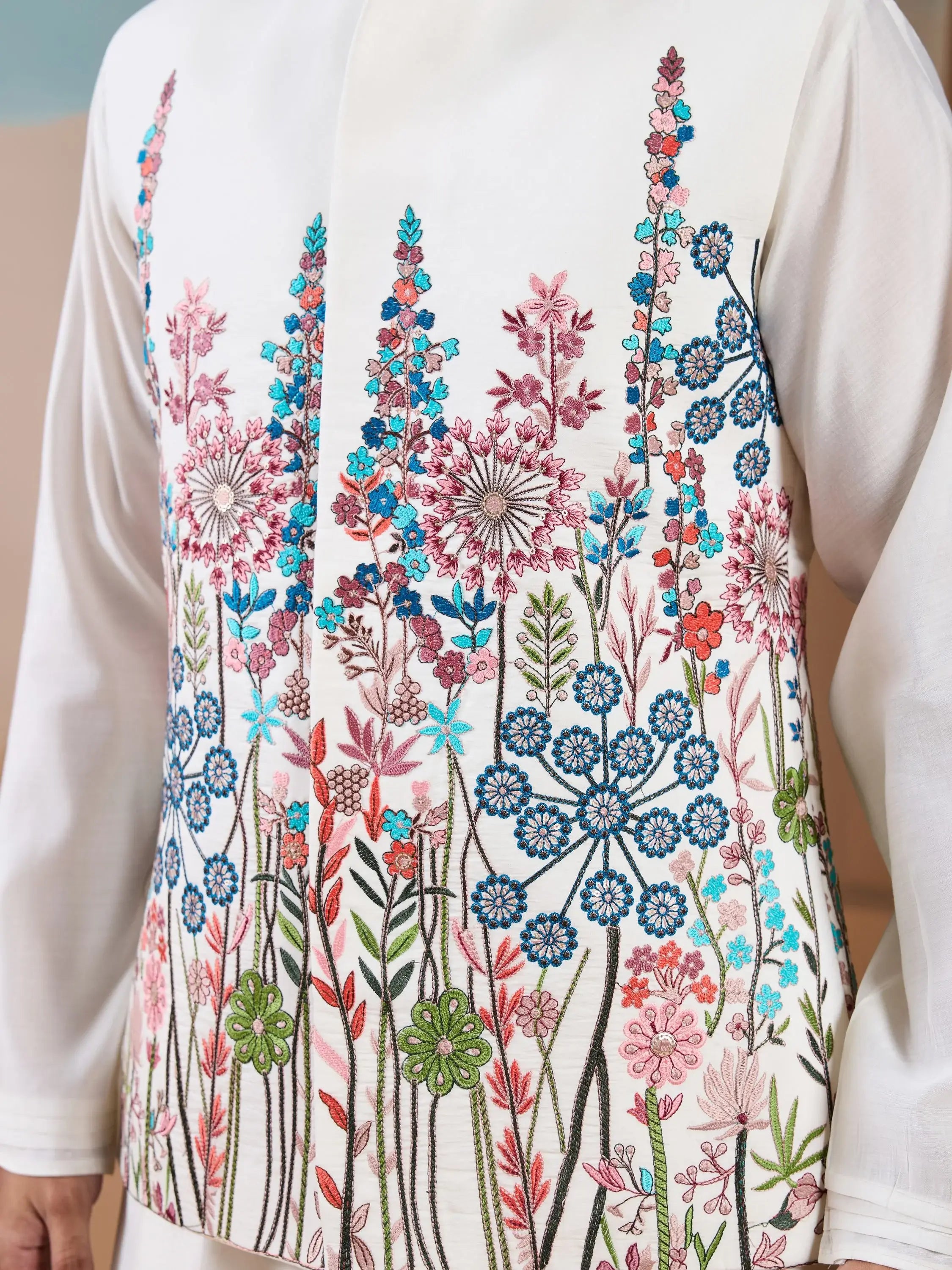 Elegant White Silk Men's Kurta And Pant With Thread Work Jacket