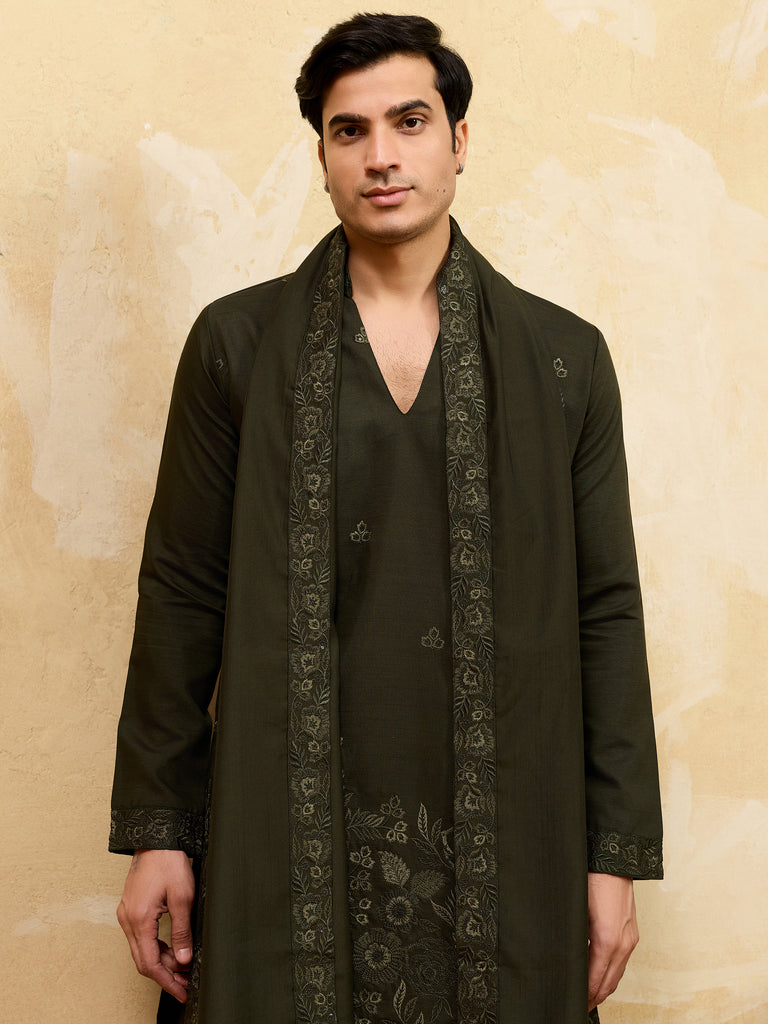 Lavishing Green Thread Embroidered Silk Men's Kurta With Dupatta