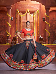 Attractive Black Gamthi Work Silk Traditional Rajwadi Chaniya Choli