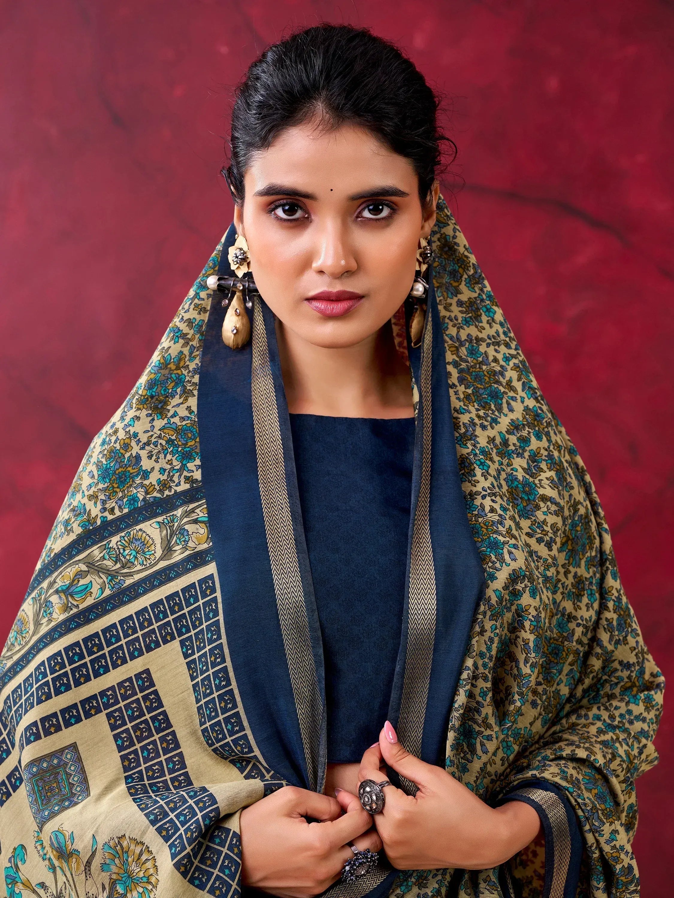 Dazzling Blue Printed Cotton Daily Wear Saree With Blouse