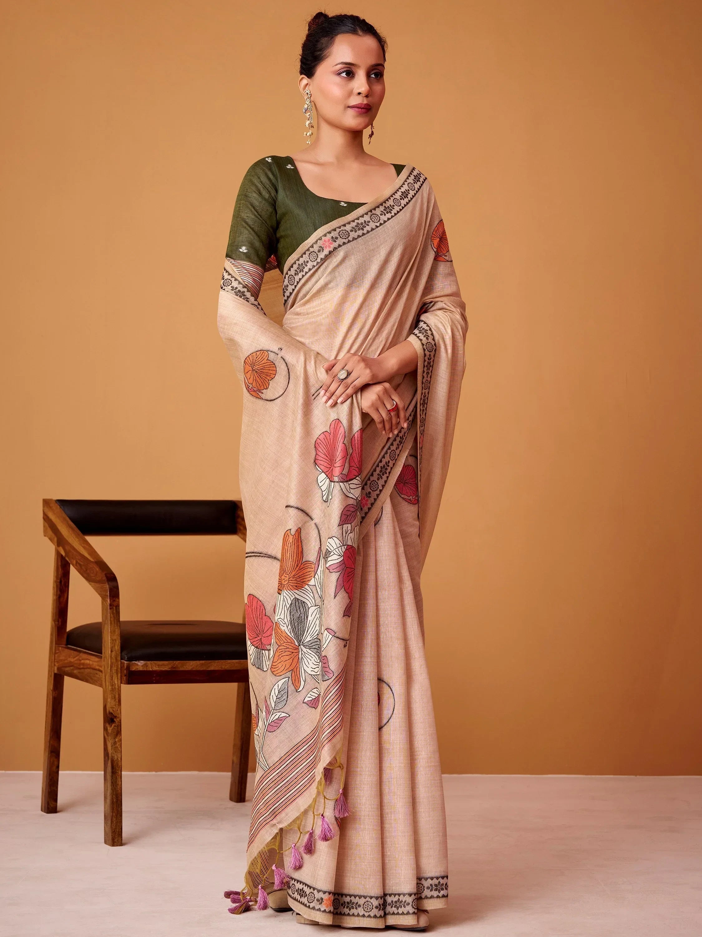 Alluring Beige Floral Printed Cotton Casual Wear Saree With Blouse