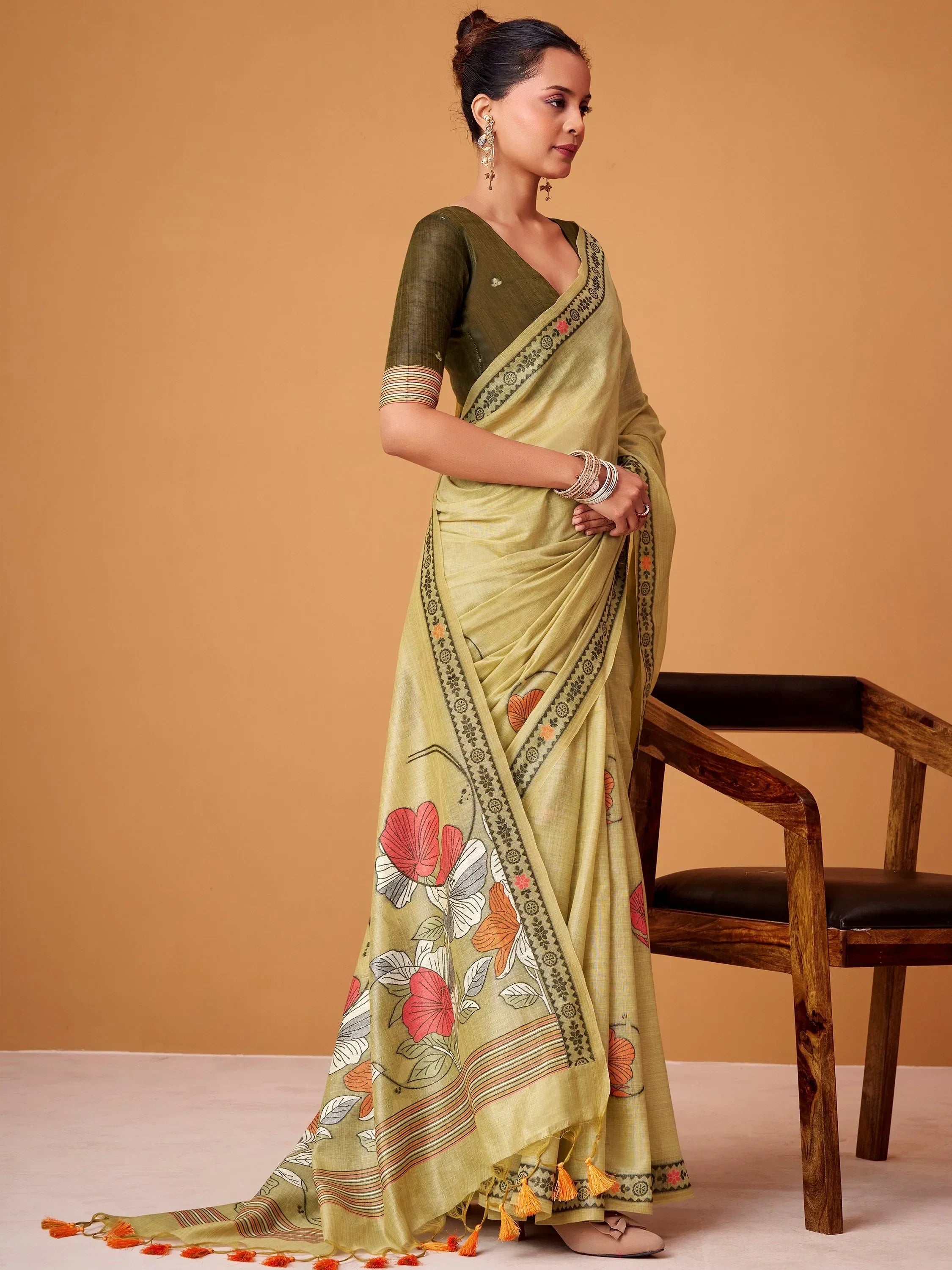Dazzling Green Floral Printed Cotton Festival Wear Saree With Blouse