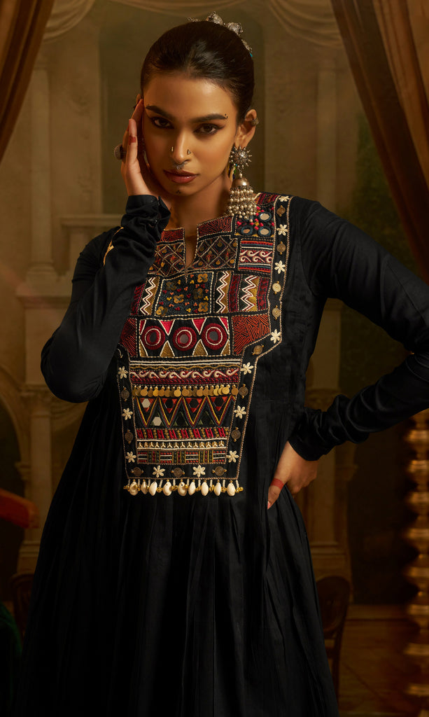 Graceful Black Thread Work Cotton Navratri Wear Kurti Set