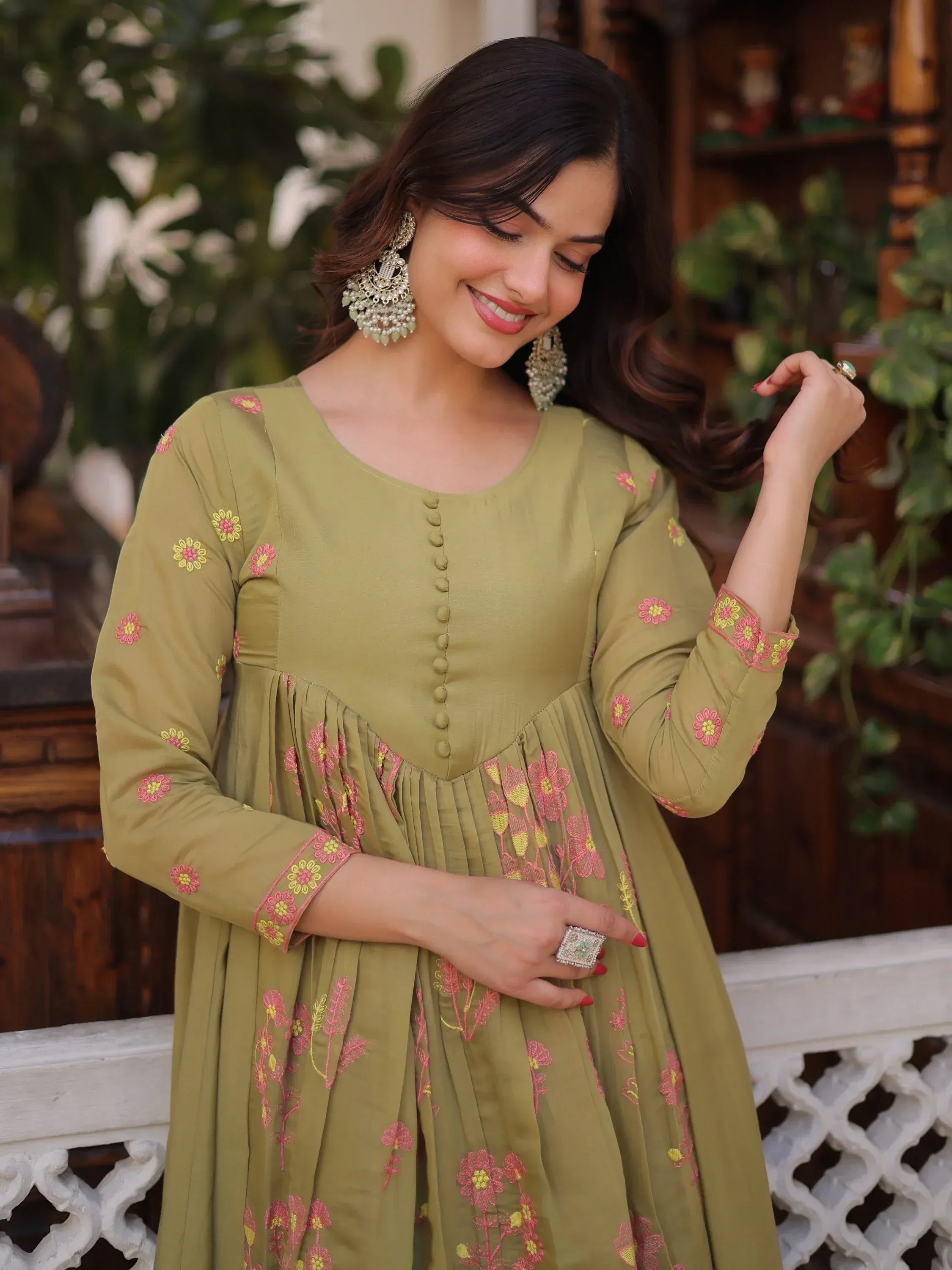 Tantalizing Pista Green Floral Embroidery Chanderi Mehendi Wear Pant Suit