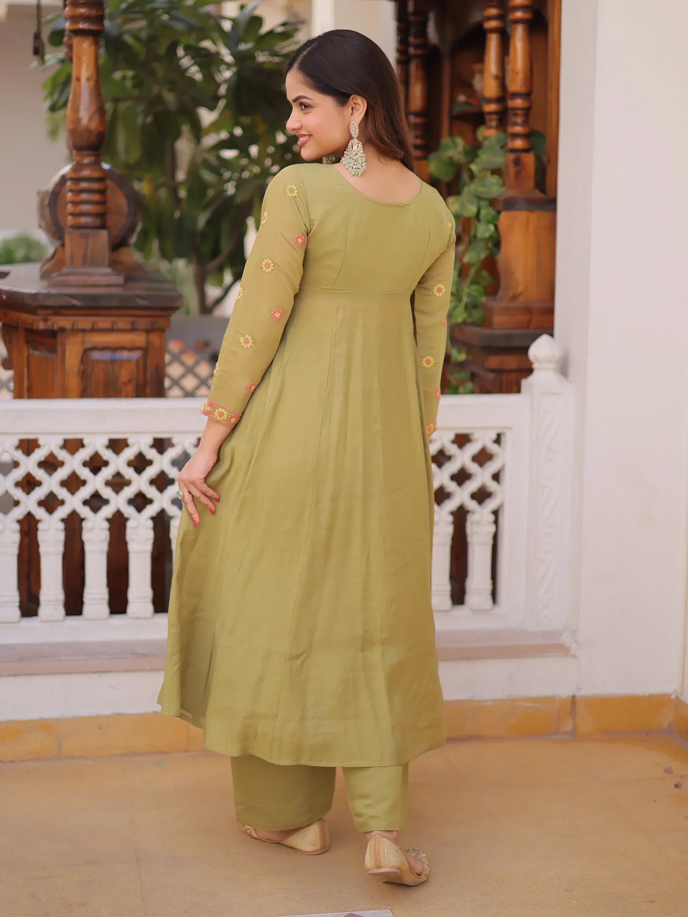 Tantalizing Pista Green Floral Embroidery Chanderi Mehendi Wear Pant Suit