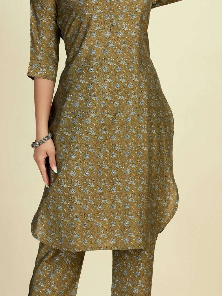 Beautiful Mehendi Green Digital Printed Satin Casual Wear Kurti Pant