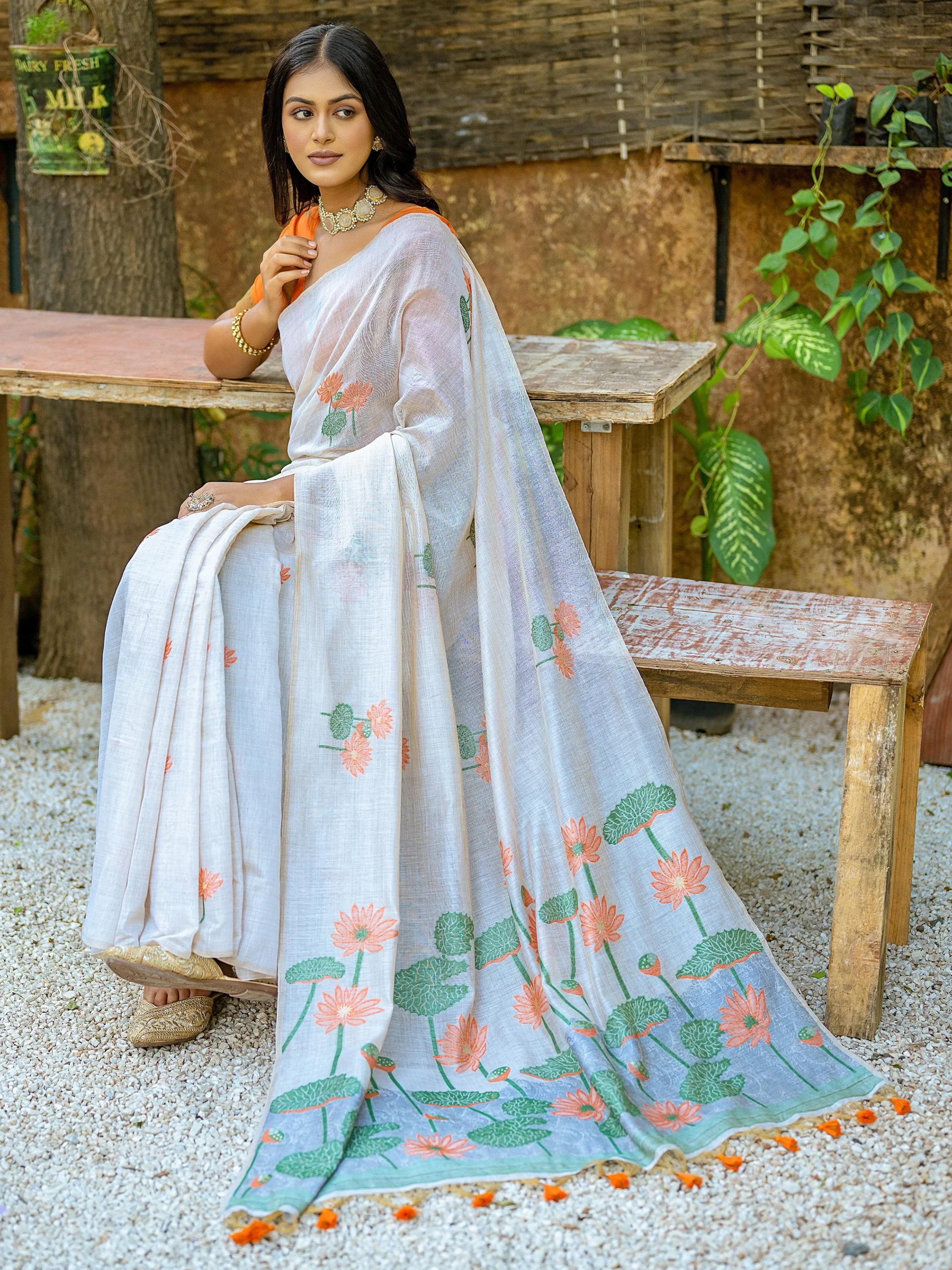 Beautiful Off-White Floral Weaving Cotton Traditional Saree With Blouse