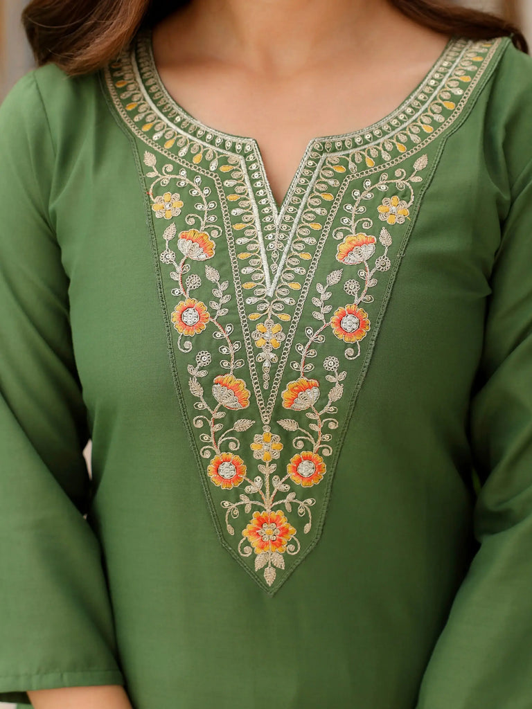 Lovely Green Rayon Sequins Pant Suit With Bandhani Dupatta