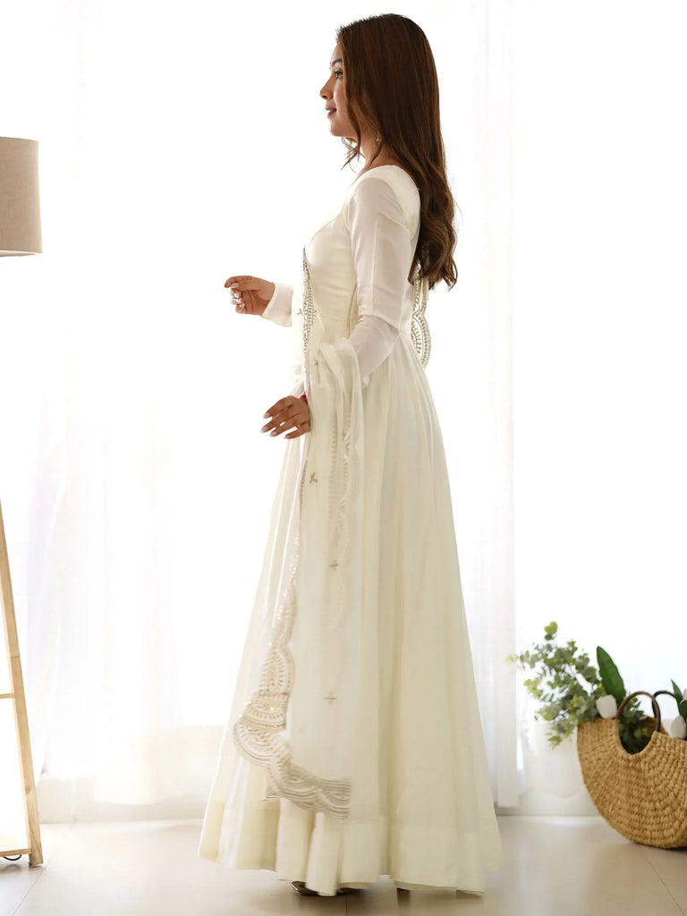 Alluring Off-White Silk Event Wear Anarkali Suit Pant With Dupatta
