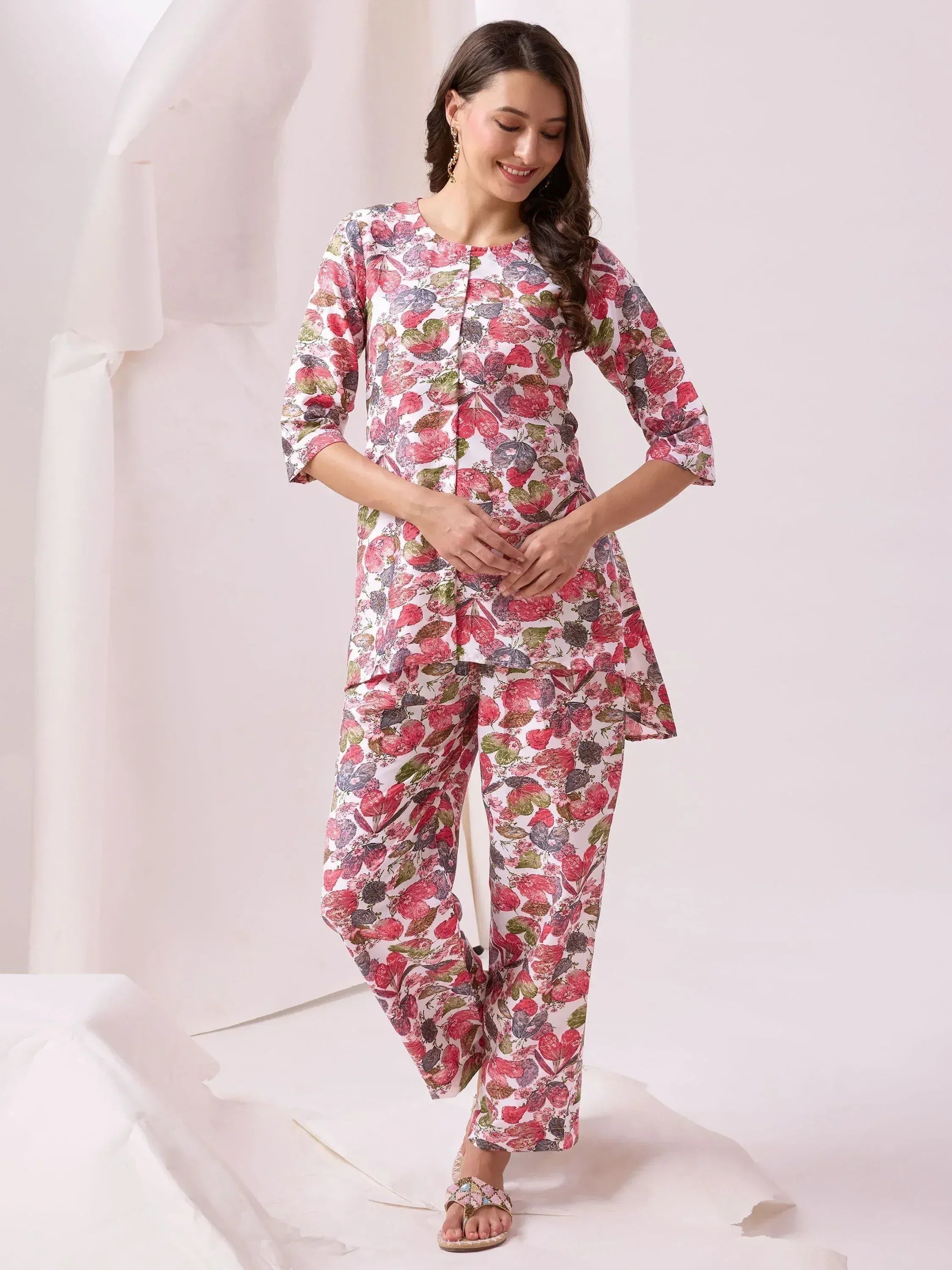 Floral print ethnic salwar kameez with 3/4 sleeves, perfect for casual Indian wear