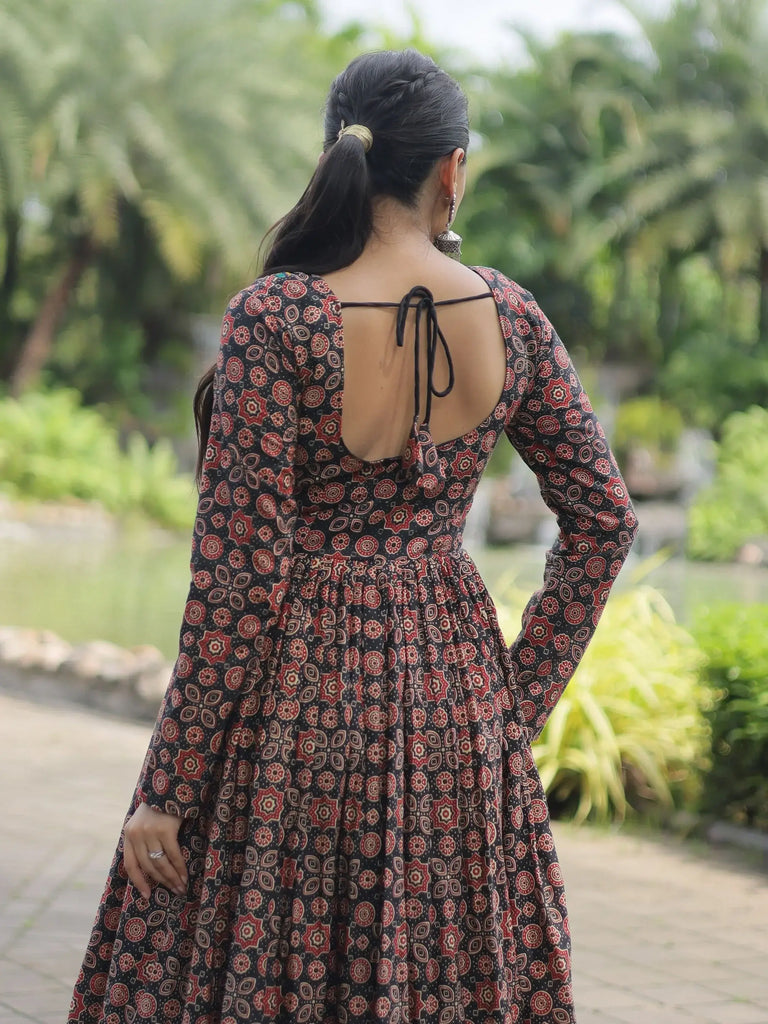 Attractive Black Color Heavy Printed Cotton Navratri Wear Kurti