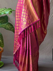 Erotic Magenta Jacquard Kanjeevaram Silk Wedding Saree With Blouse