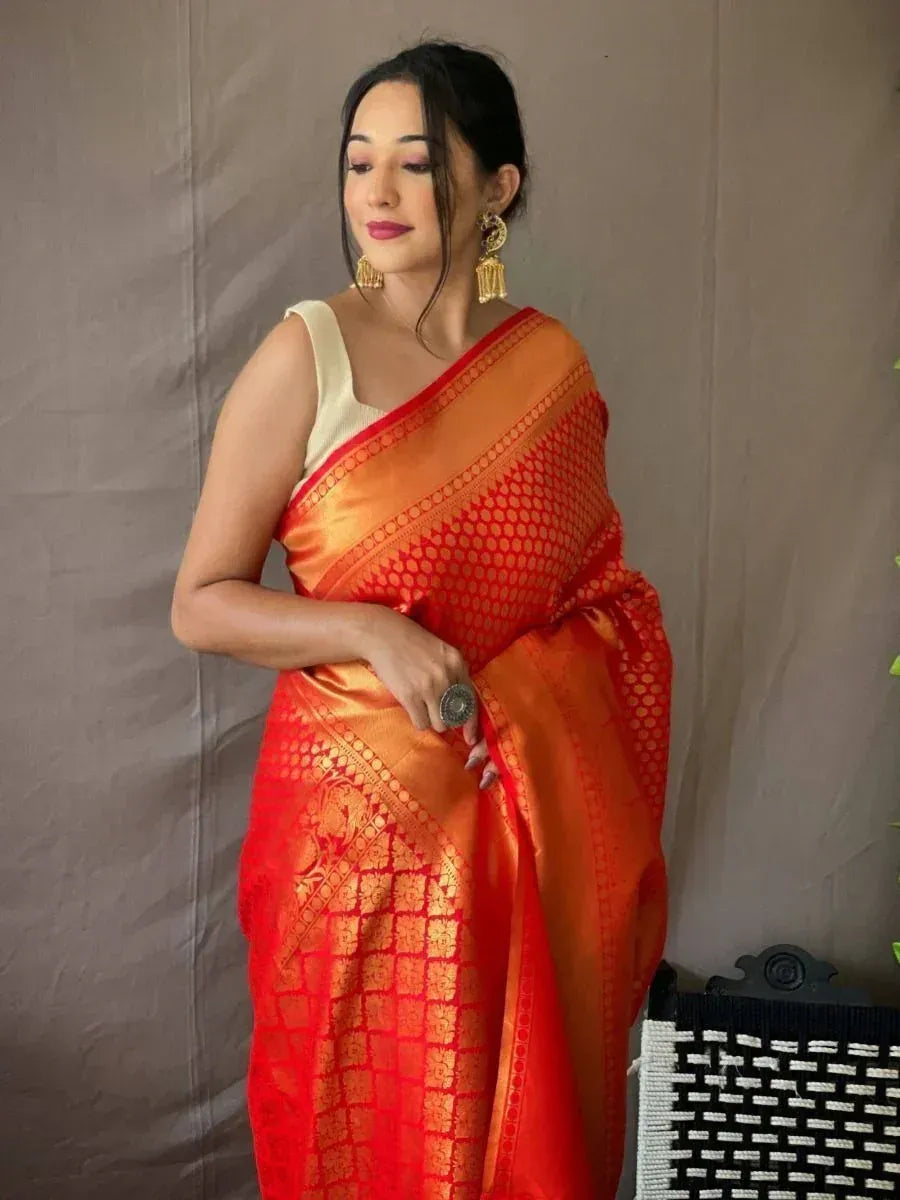 Lavish Red Jacquard Kanjeevaram Silk Wedding Saree With Blouse