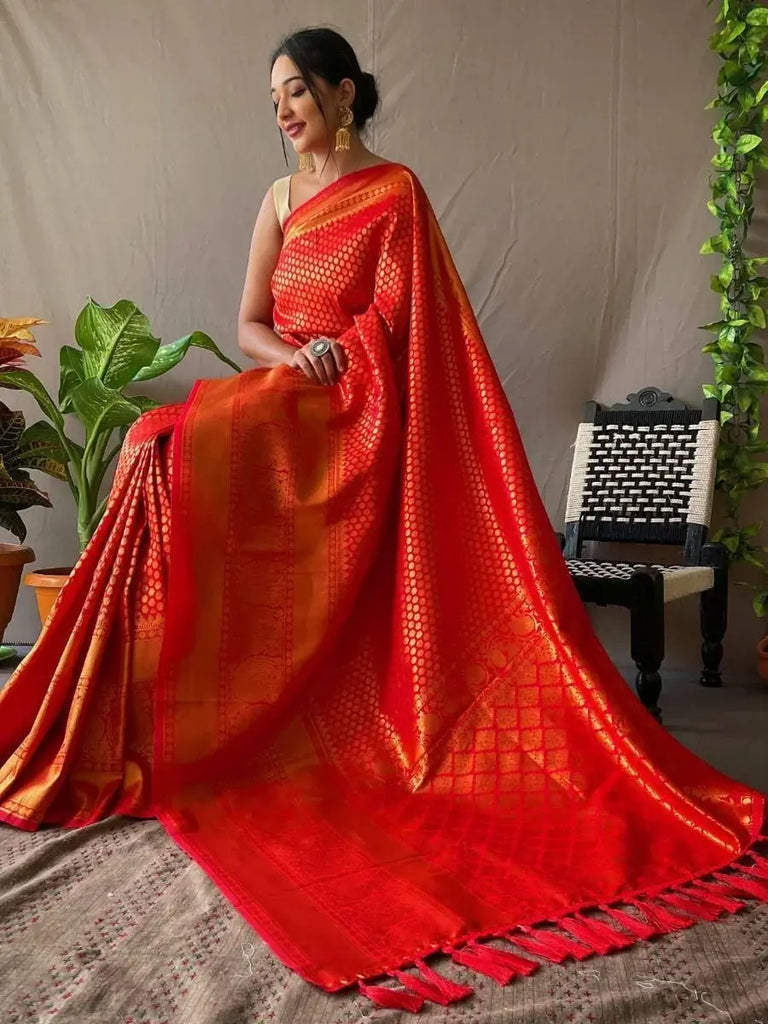 Lavish Red Jacquard Kanjeevaram Silk Wedding Saree With Blouse