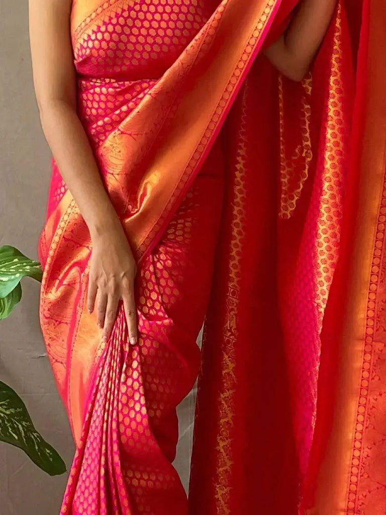 Dazzling Rose Pink Jacquard Kanjeevaram Silk Wedding Saree With Blouse