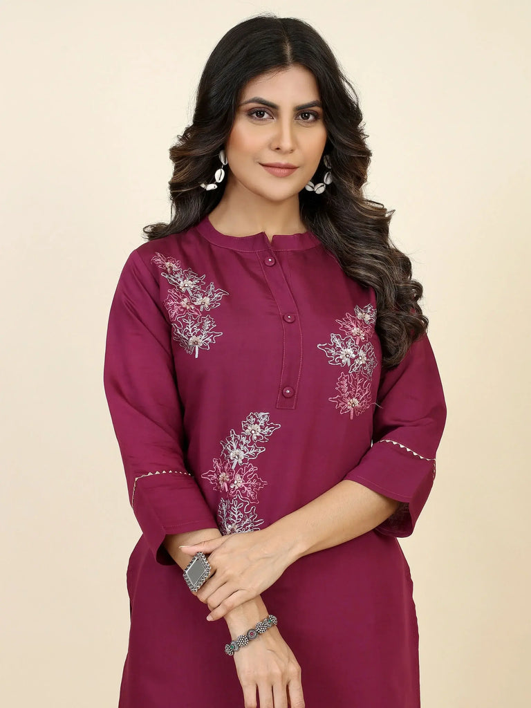 Fascinating Dark Pink Embroidered Silk Traditional Kurta With Pant