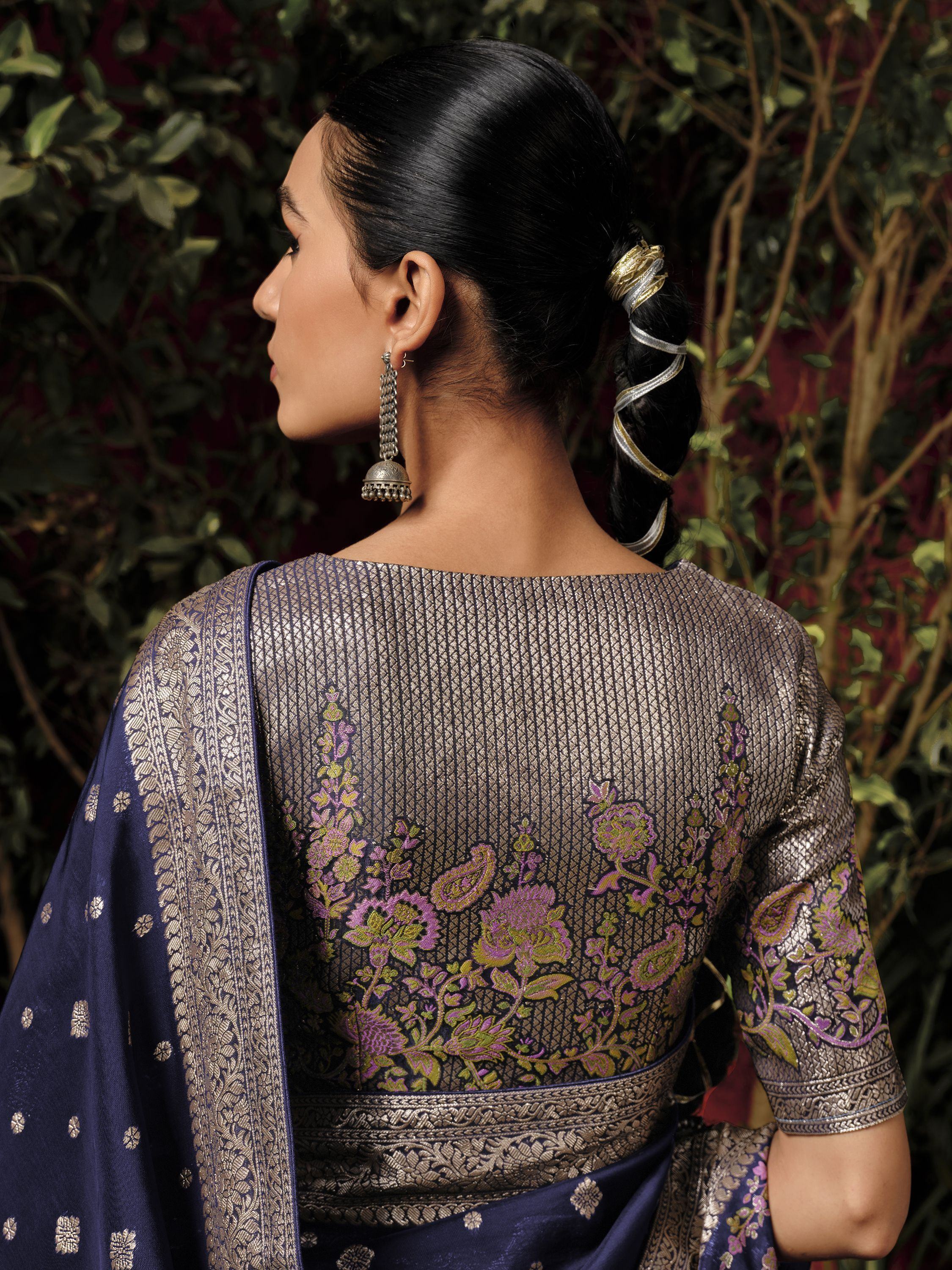 Precious Navy Blue Zari Weaving Silk Traditional Saree With Blouse
