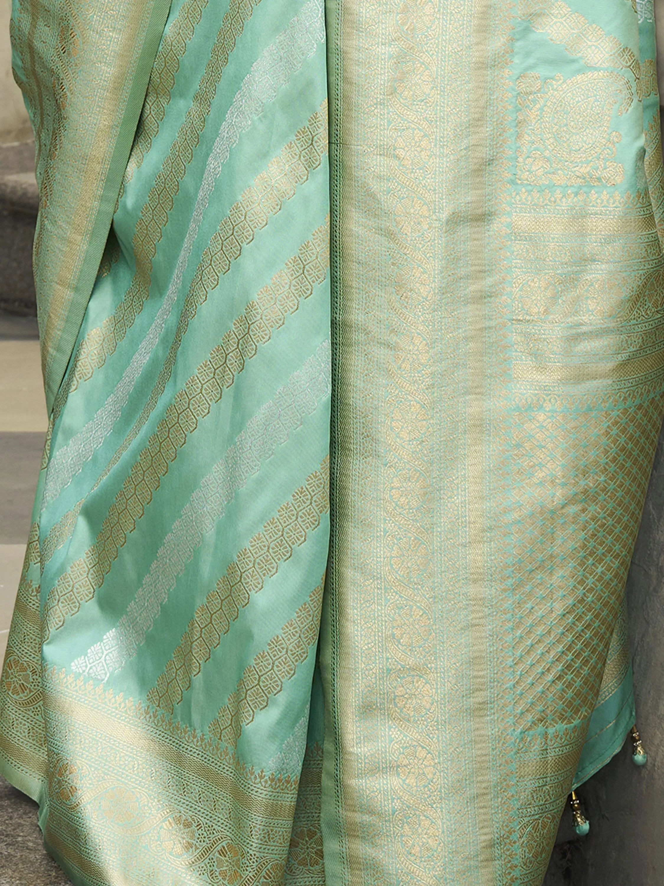 Enchanting Aqua Green Zari Weaving Silk Traditional Saree With Blouse