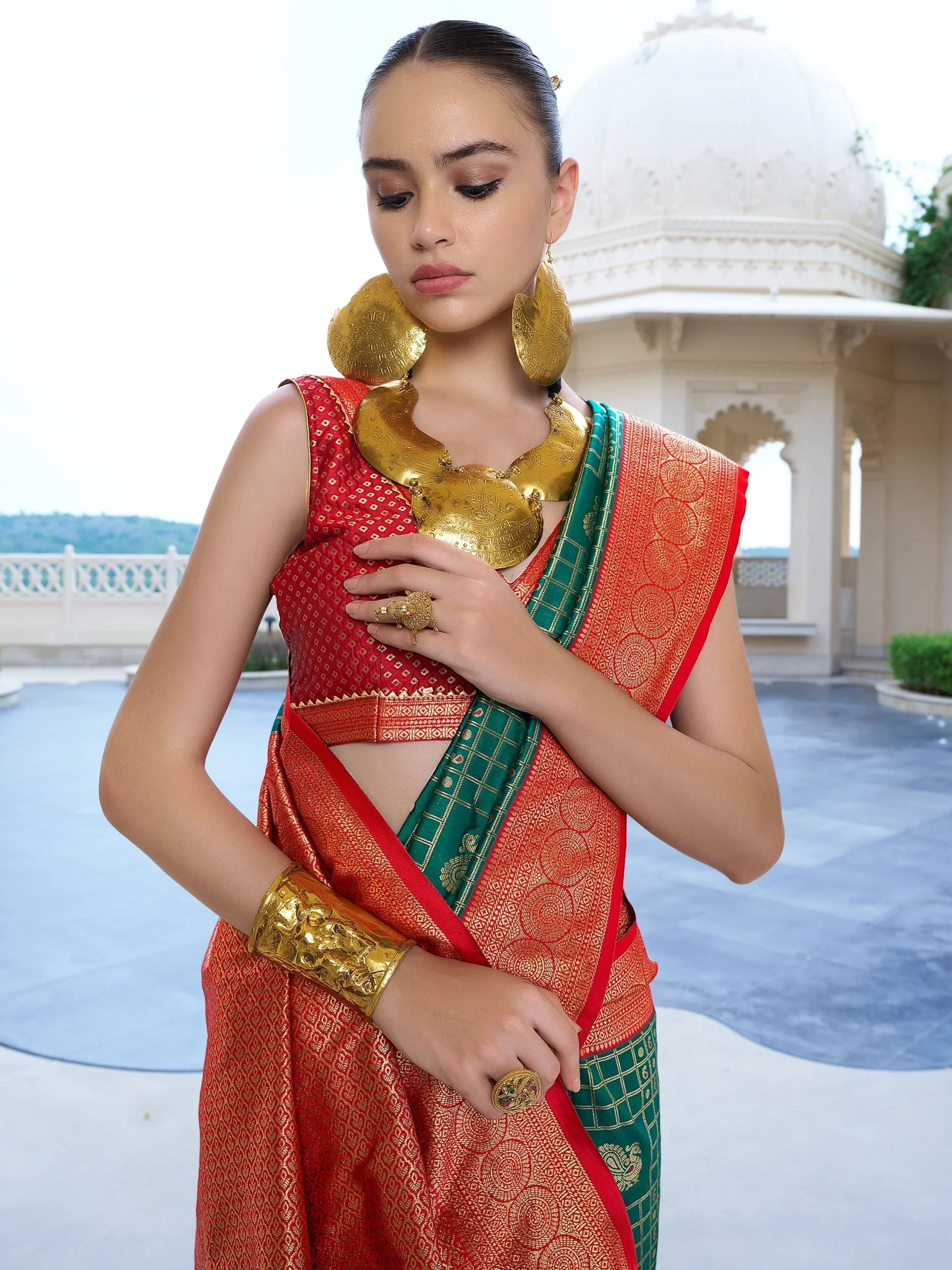 Gorgeous Green Zari Weaving Banarasi Silk Saree With Blouse