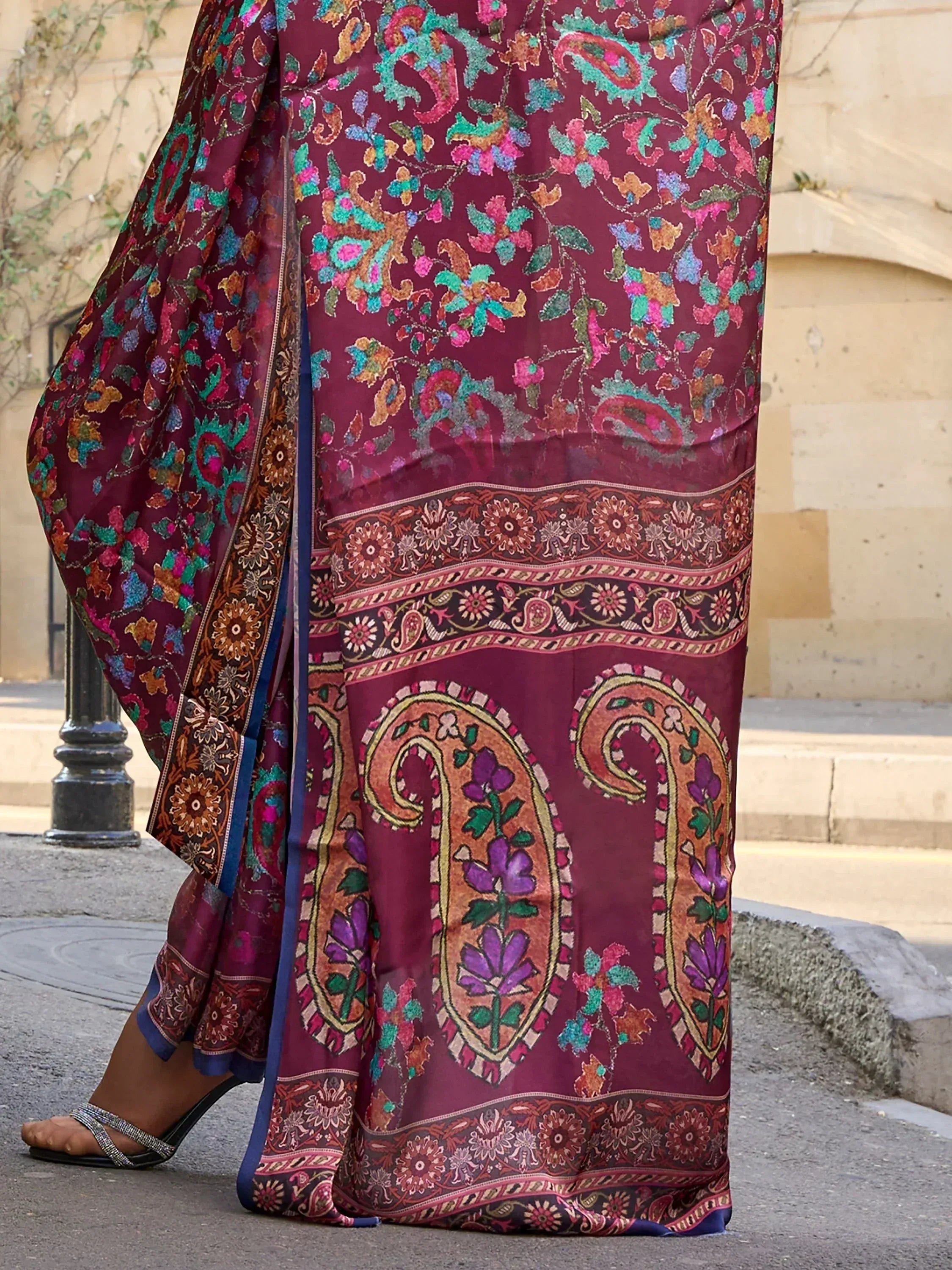 Maroon floral paisley saree with intricate border, perfect for ethnic wear and festive occasions