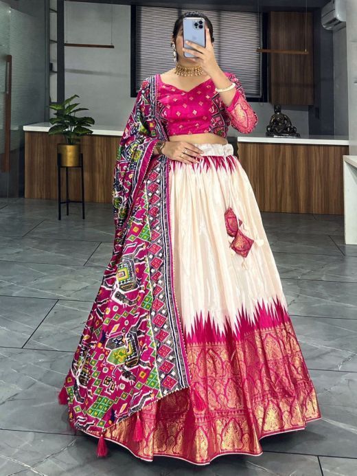 Cotton lehga | Long skirt and top, Indian outfits lehenga, Indian fashion  dresses