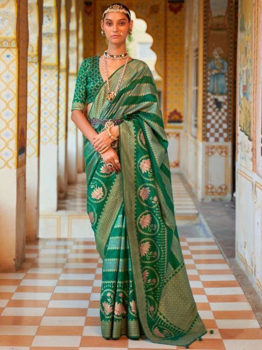 Fascinating Green Foil Printed Silk Traditional Saree With Blouse