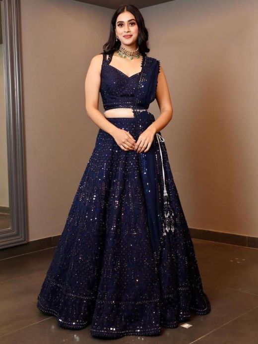 How To Ace Ethnic Wear Like A Bollywood Star - Saree, Lehenga & Salwar |  Vogue | Vogue India