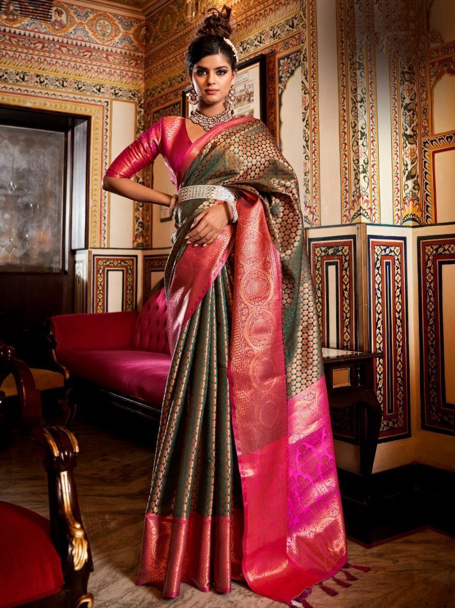 Flawless green-pink Weaving Banarasi Reception silk Saree