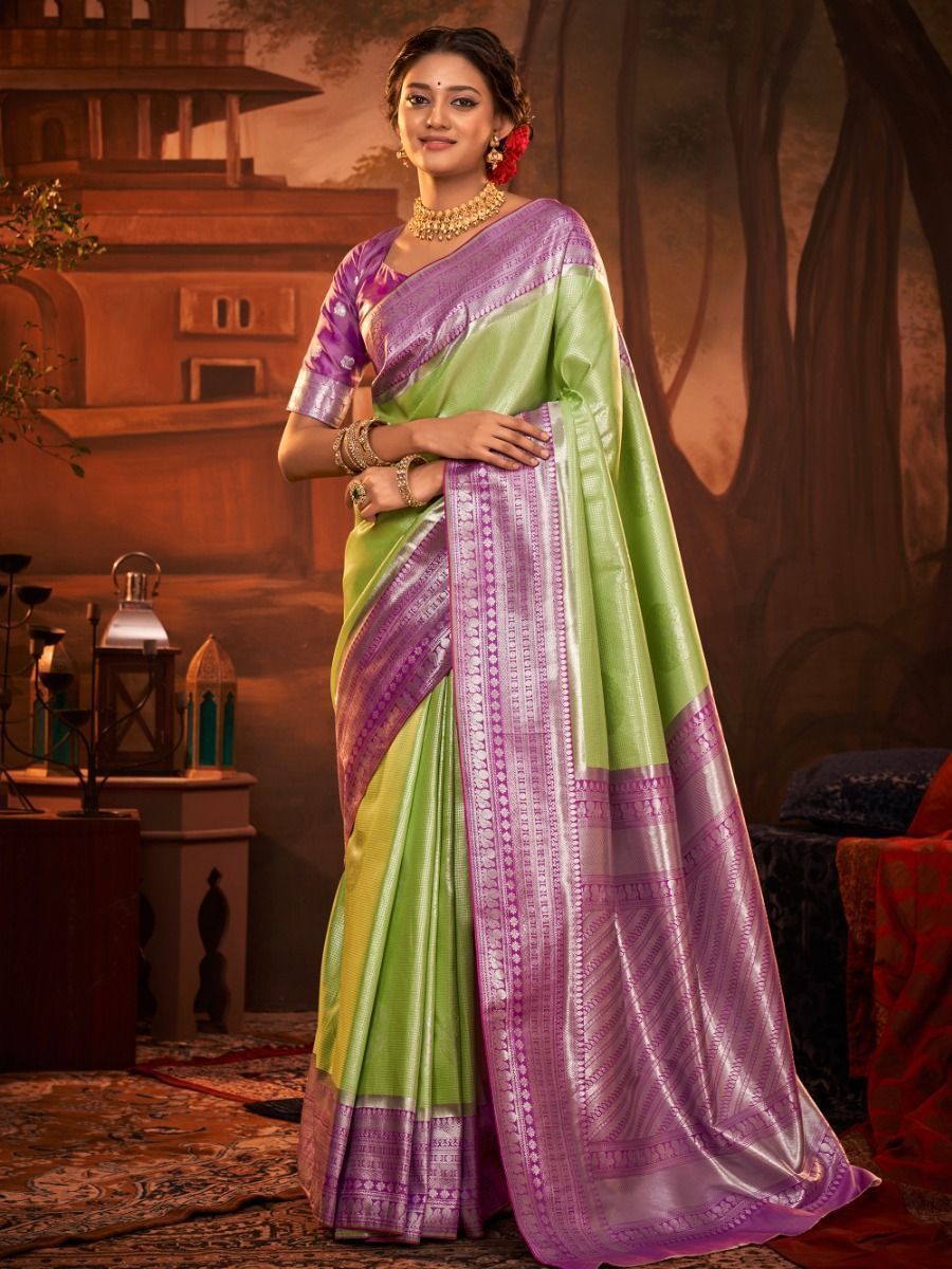 Captivating Green Pure Kanchivaram Silk Saree With Blouse