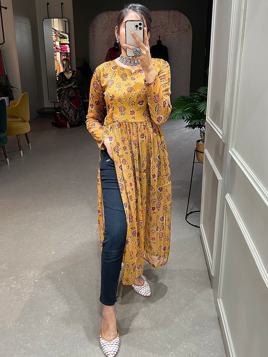 Are You Sick and Tired of the Same Kurti Style Check Out These Best Kurtis  on Jeans to Help You Channel the Style Bug in You 2022