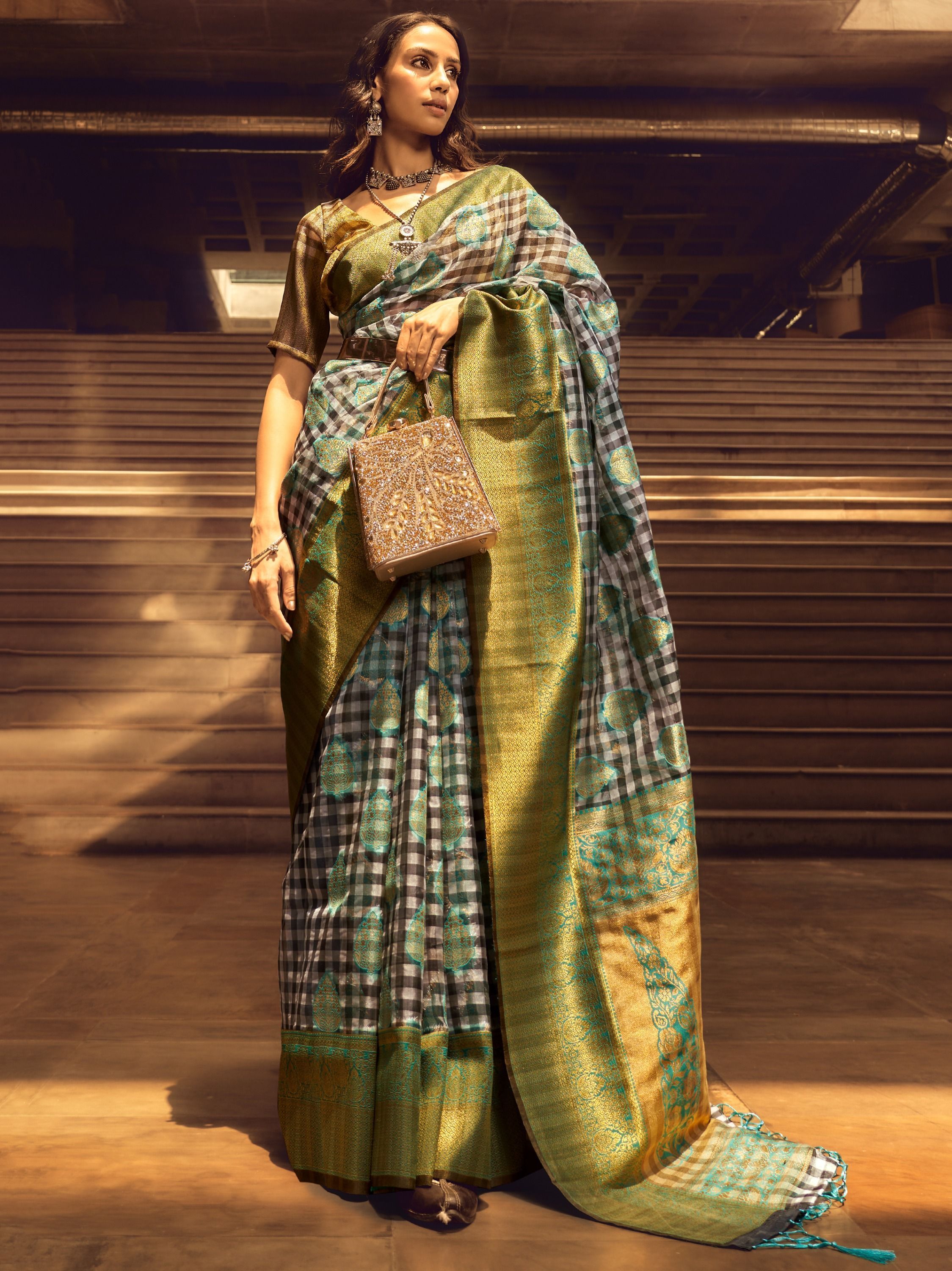 Mesmerizing Grey & Green Zari Weaving Organza Saree With Blouse